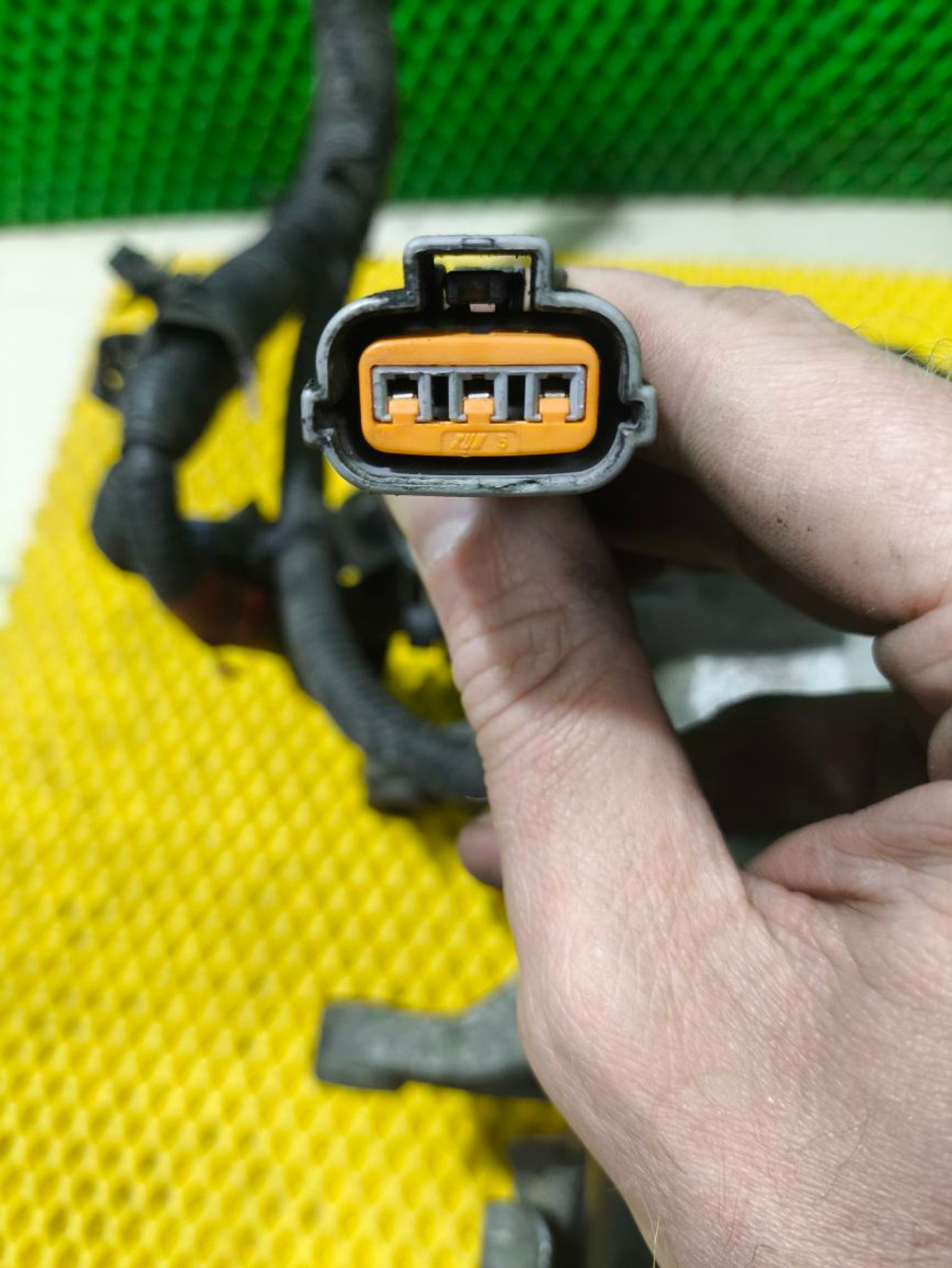 https://ycs.partsauto.market/partsauto-images/thmbs/userImages/a2d258a61cc08549ac0329b7373022c0/part/9d37ba41-91cb-4c9c-ad68-de98a9e8b02b_1779798909544.jpg