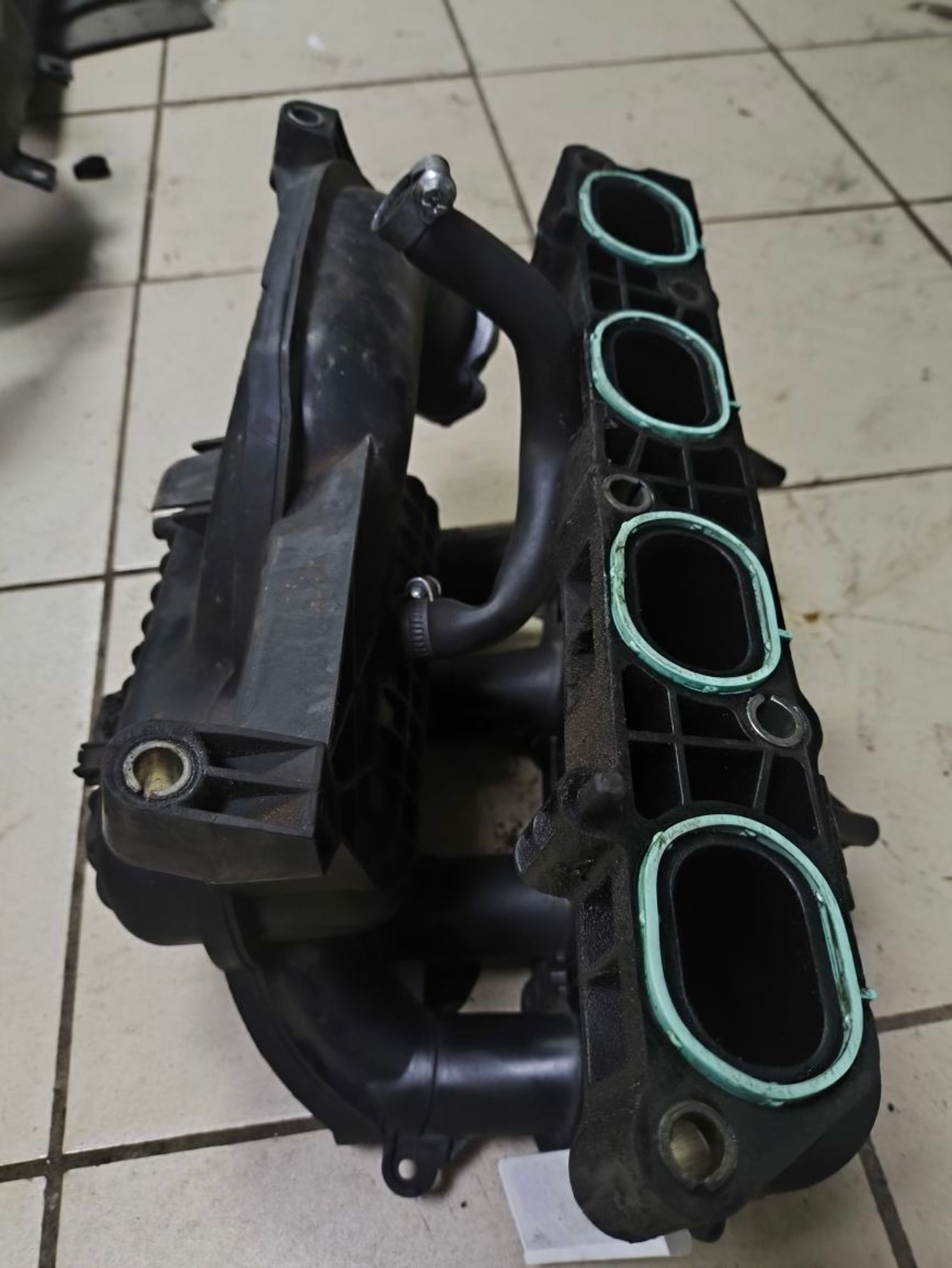 Коллектор впускной Ford Focus II 1.6 HXDB, 2500 рублей, Тамбов