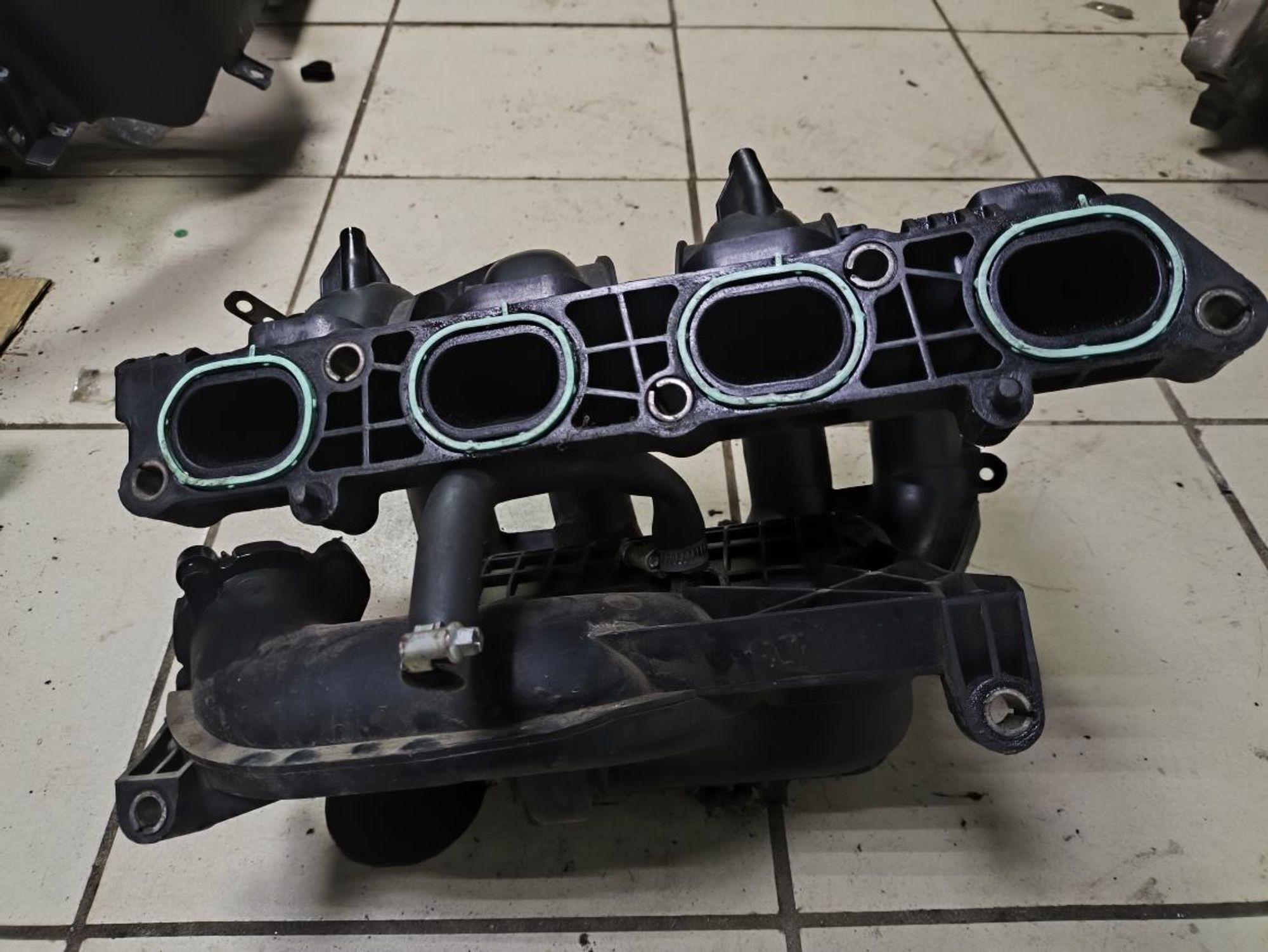 Коллектор впускной Ford Focus II 1.6 HXDB, 2500 рублей, Тамбов