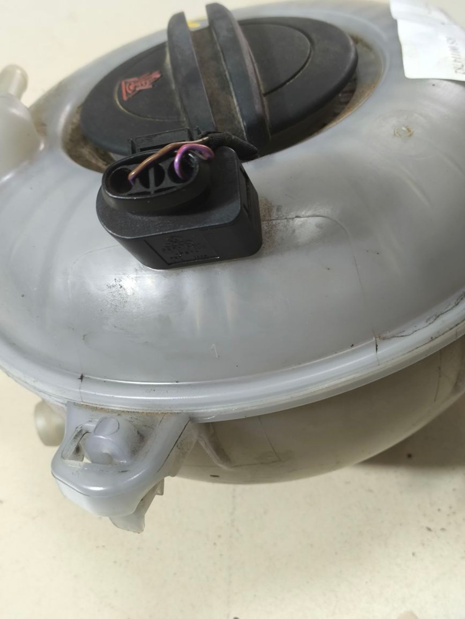 https://ycs.partsauto.market/partsauto-images/thmbs/userImages/a2d258a61cc08549ac0329b7373022c0/part/9e908500-5828-4598-aa05-fdfa2221ddcf_1783334114603.jpg