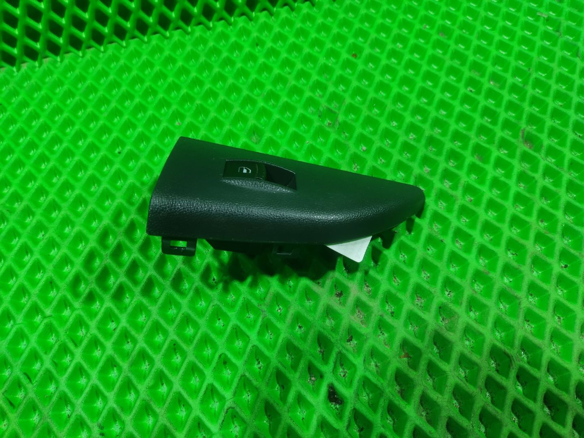 Кнопка стеклоподъемника задняя левая Skoda Fabia I, 1300 рублей, Тамбов