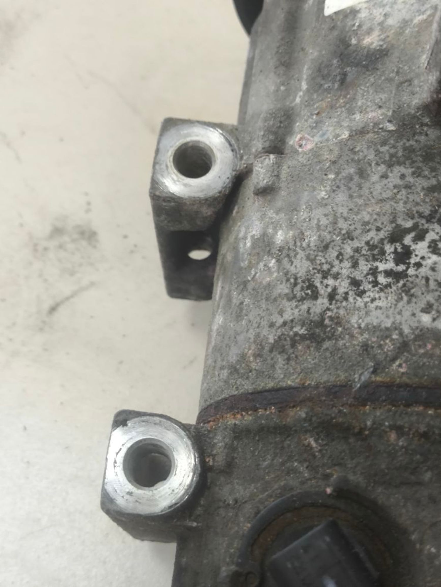 https://ycs.partsauto.market/partsauto-images/thmbs/userImages/a2d258a61cc08549ac0329b7373022c0/part/9ffbe743-aa3f-40ee-b6b7-8edc546ddf47_1786101131571.jpg