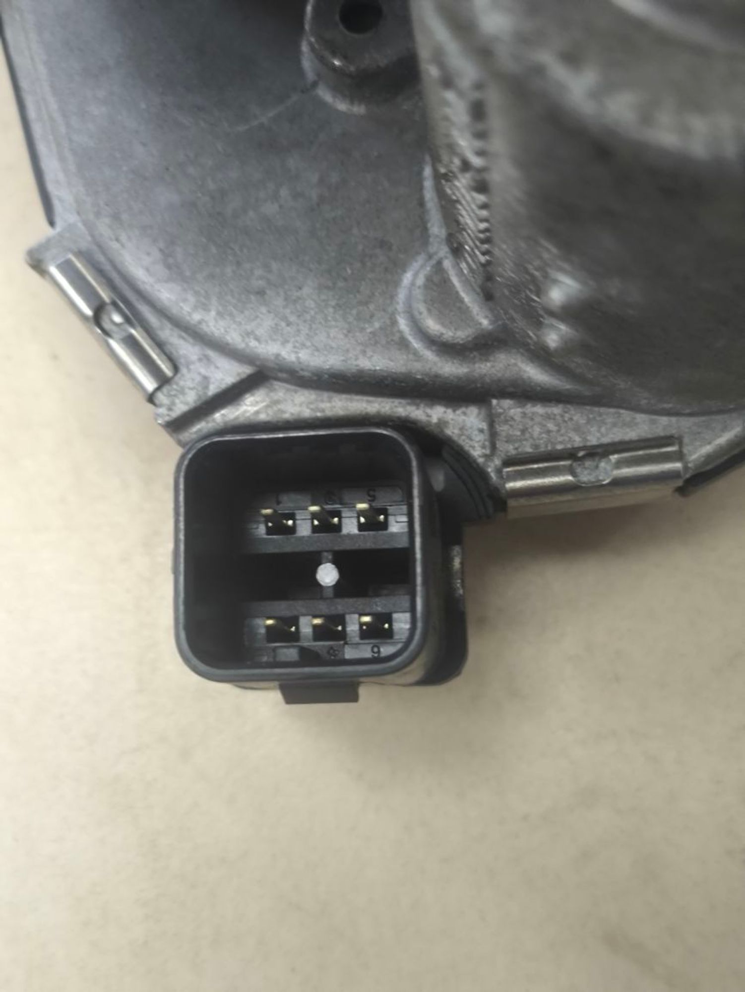 https://ycs.partsauto.market/partsauto-images/thmbs/userImages/a2d258a61cc08549ac0329b7373022c0/part/a0d4440e-ba35-4d79-8df5-7b07085eb5c2_1786018222150.jpg