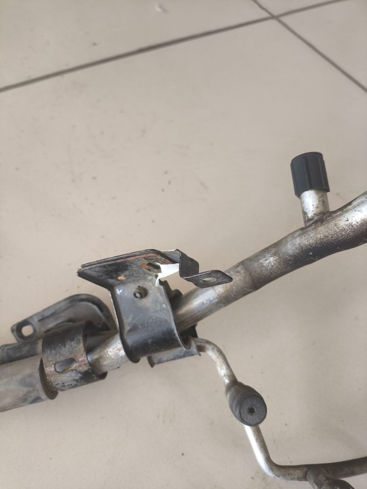https://ycs.partsauto.market/partsauto-images/thmbs/userImages/a2d258a61cc08549ac0329b7373022c0/part/a0f9013a-b6b4-4c9c-91a4-5a3c567ab0ef_1781247499585.jpg
