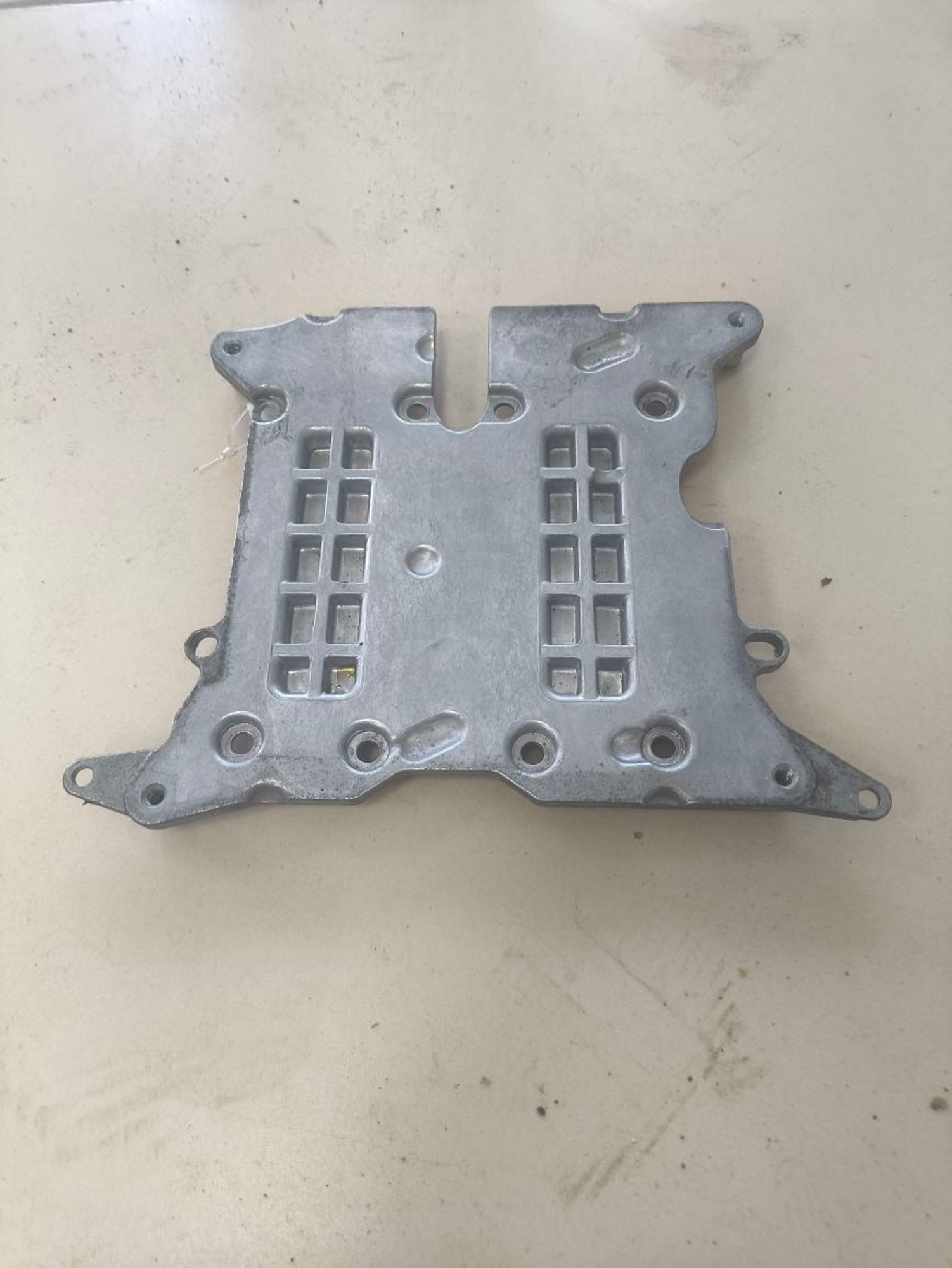 https://ycs.partsauto.market/partsauto-images/thmbs/userImages/a2d258a61cc08549ac0329b7373022c0/part/a1460684-7f5e-4e81-9ba9-48d1c9621bd1_1786021963107.jpg