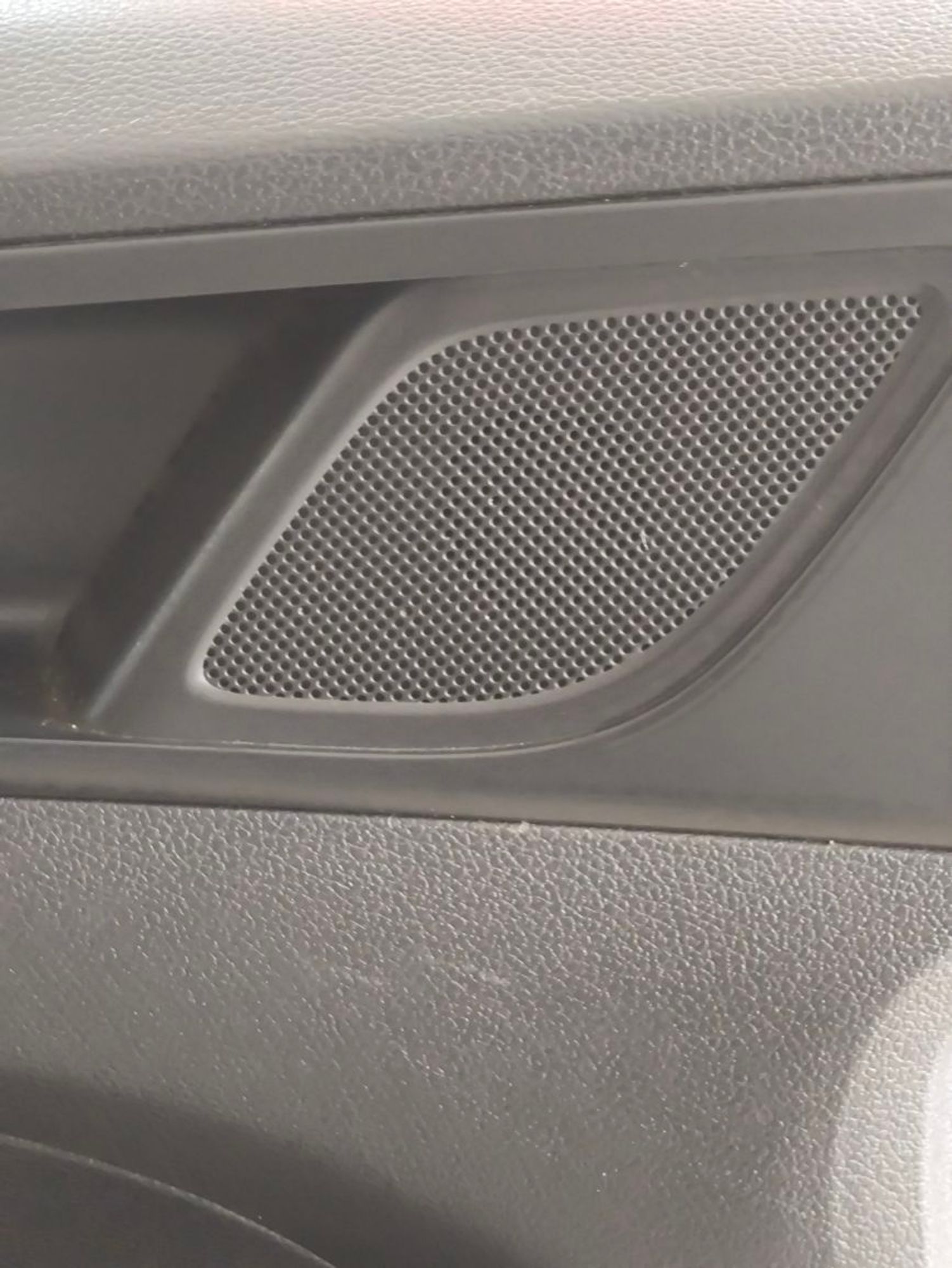 https://ycs.partsauto.market/partsauto-images/thmbs/userImages/a2d258a61cc08549ac0329b7373022c0/part/a4590ad8-8f92-4f06-9e36-52cbc9893a80_1783322794870.jpg