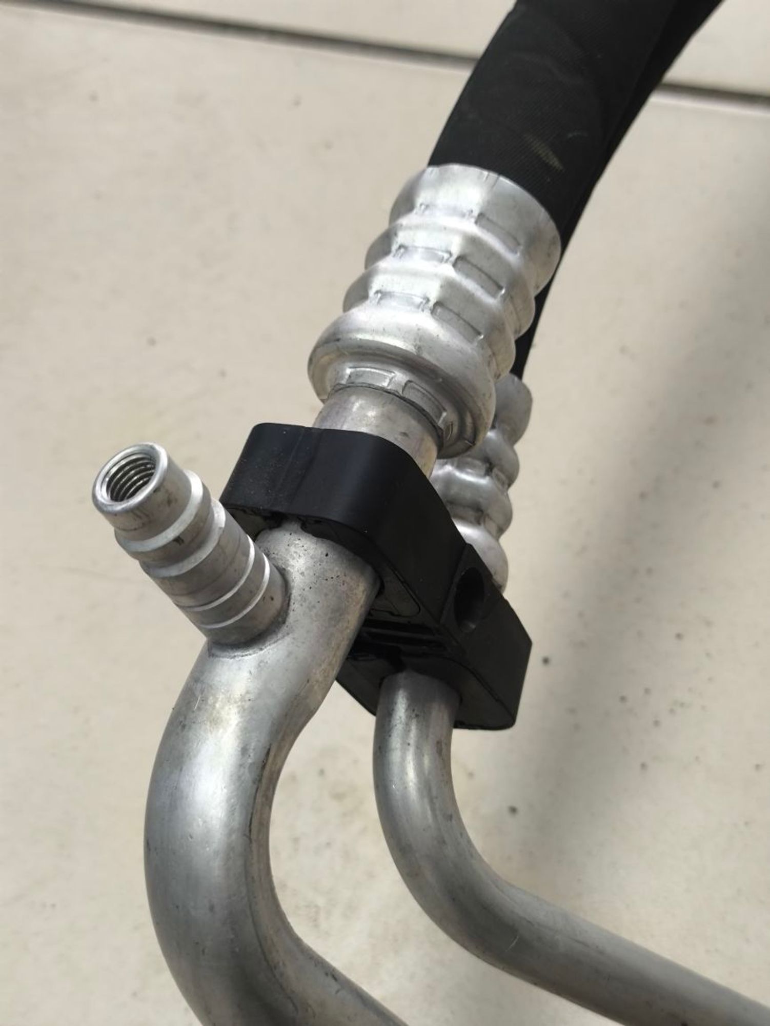 https://ycs.partsauto.market/partsauto-images/thmbs/userImages/a2d258a61cc08549ac0329b7373022c0/part/a46e9659-36e6-4845-b578-99b8afeaf92f_1785936959026.jpg