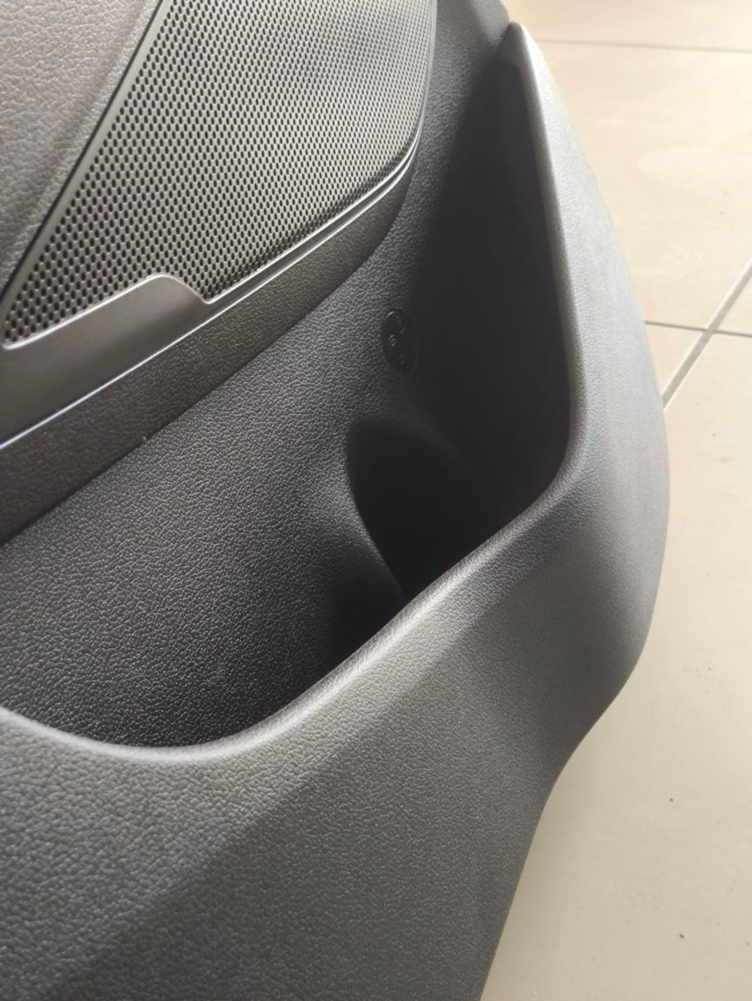 Обшивка двери передней левой Hyundai Tucson III TL, 4000 рублей, Тамбов