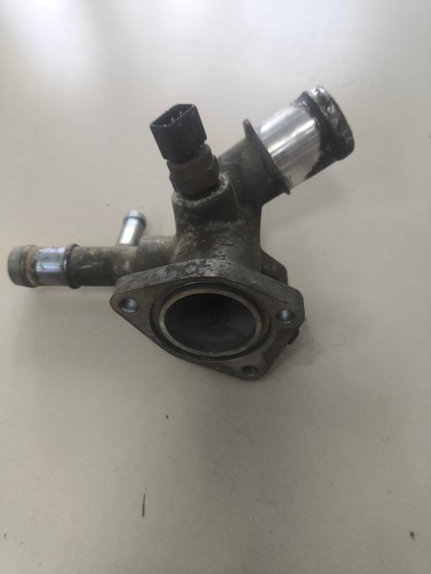 https://ycs.partsauto.market/partsauto-images/thmbs/userImages/a2d258a61cc08549ac0329b7373022c0/part/a7d0ea40-9a86-4a4c-a5e0-b5ac55857477_1786106931059.jpg