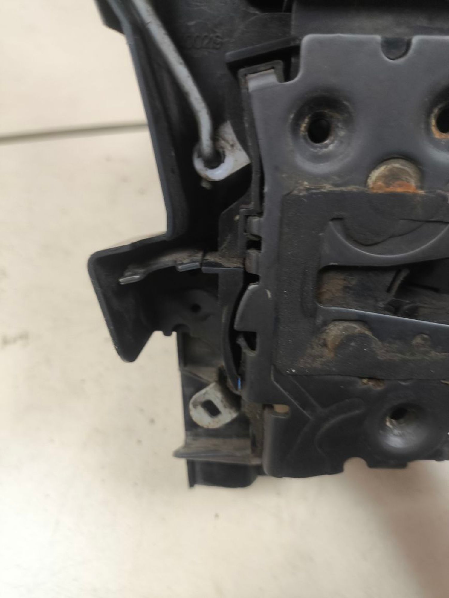 https://ycs.partsauto.market/partsauto-images/thmbs/userImages/a2d258a61cc08549ac0329b7373022c0/part/a82fedbb-c19b-411a-a50c-894ee8d32254_1781703009328.jpg
