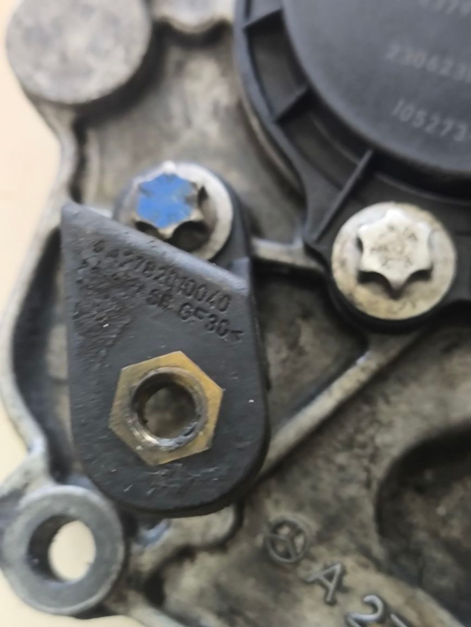https://ycs.partsauto.market/partsauto-images/thmbs/userImages/a2d258a61cc08549ac0329b7373022c0/part/a83d6db5-97ad-4920-a8c9-13b00debfa39_1786529517807.jpg