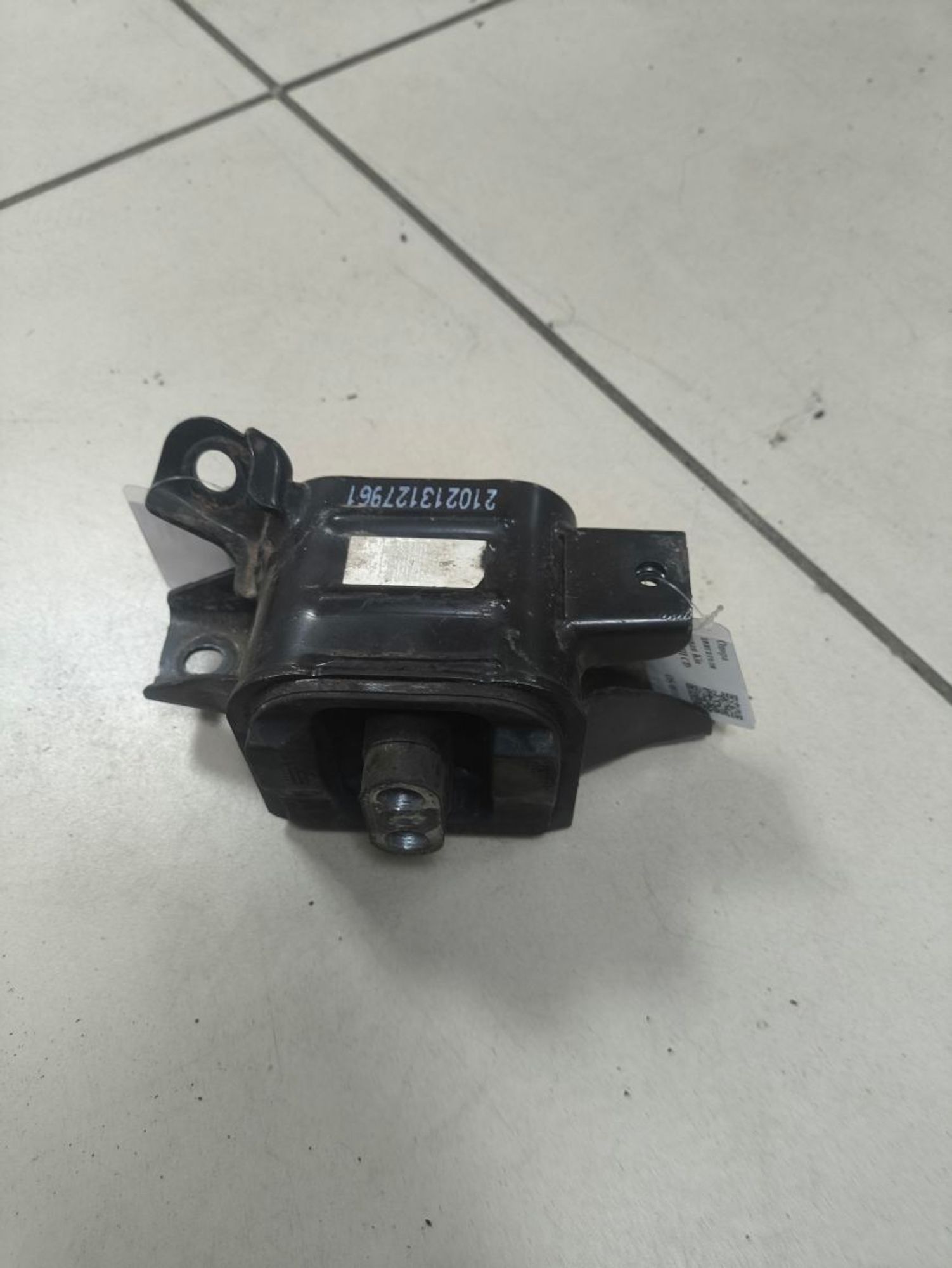 https://ycs.partsauto.market/partsauto-images/thmbs/userImages/a2d258a61cc08549ac0329b7373022c0/part/a8c72754-1379-4be8-b49d-132f30786507_1787213967791.jpg