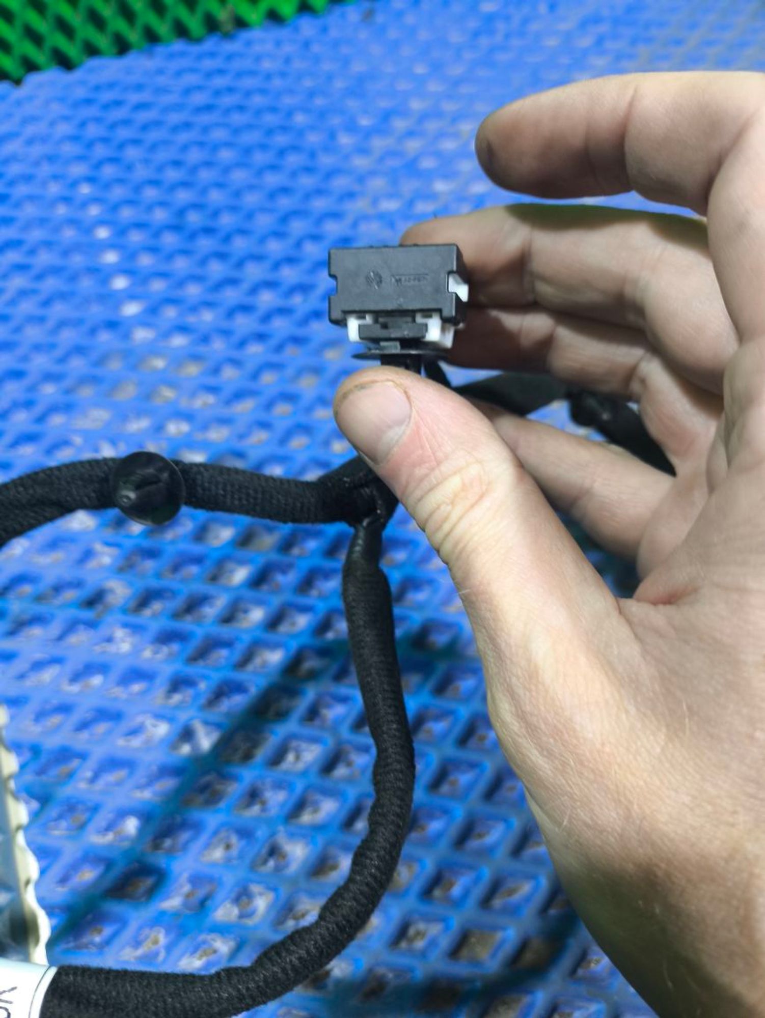 https://ycs.partsauto.market/partsauto-images/thmbs/userImages/a2d258a61cc08549ac0329b7373022c0/part/ab06766d-7034-4469-b740-df0df25ff815_1779972272782.jpg