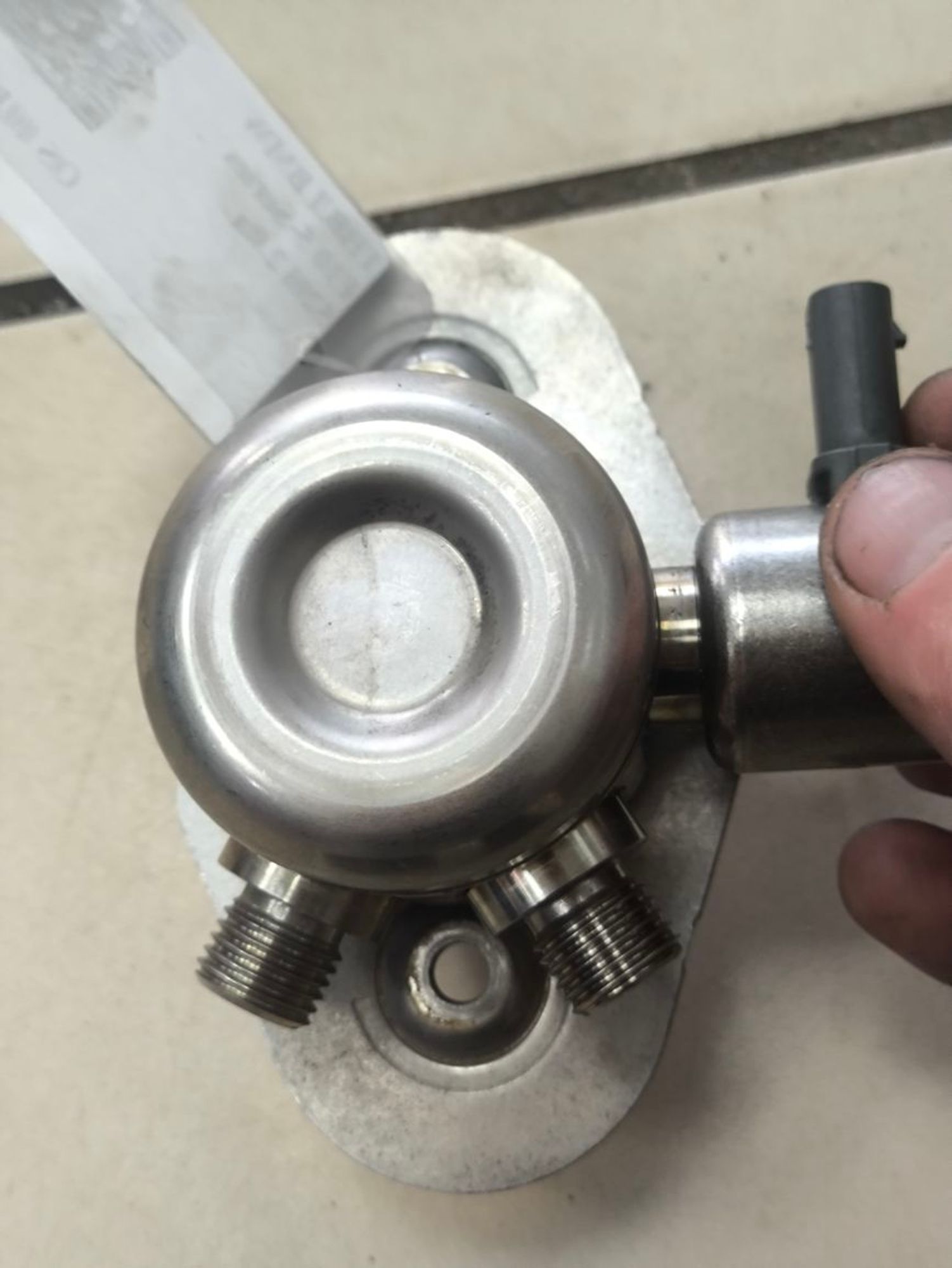 https://ycs.partsauto.market/partsauto-images/thmbs/userImages/a2d258a61cc08549ac0329b7373022c0/part/ab13367b-b091-4737-8f03-8204dde84863_1785939404524.jpg