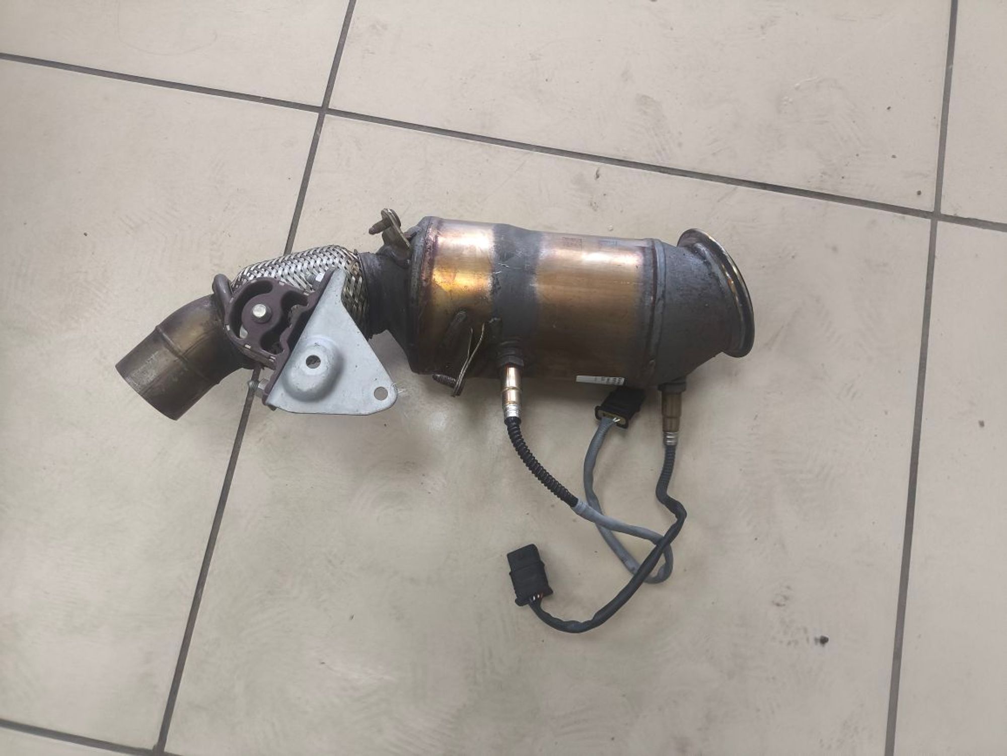 https://ycs.partsauto.market/partsauto-images/thmbs/userImages/a2d258a61cc08549ac0329b7373022c0/part/ab4b4e39-8726-4dfa-8aa3-60b04b32589f_1786014693853.jpg