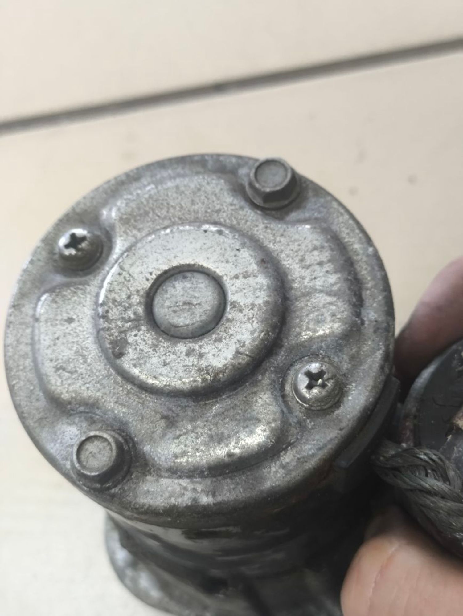 https://ycs.partsauto.market/partsauto-images/thmbs/userImages/a2d258a61cc08549ac0329b7373022c0/part/ac5b4bc8-bb06-4e3c-9789-25c4d4092aef_1786095880527.jpg