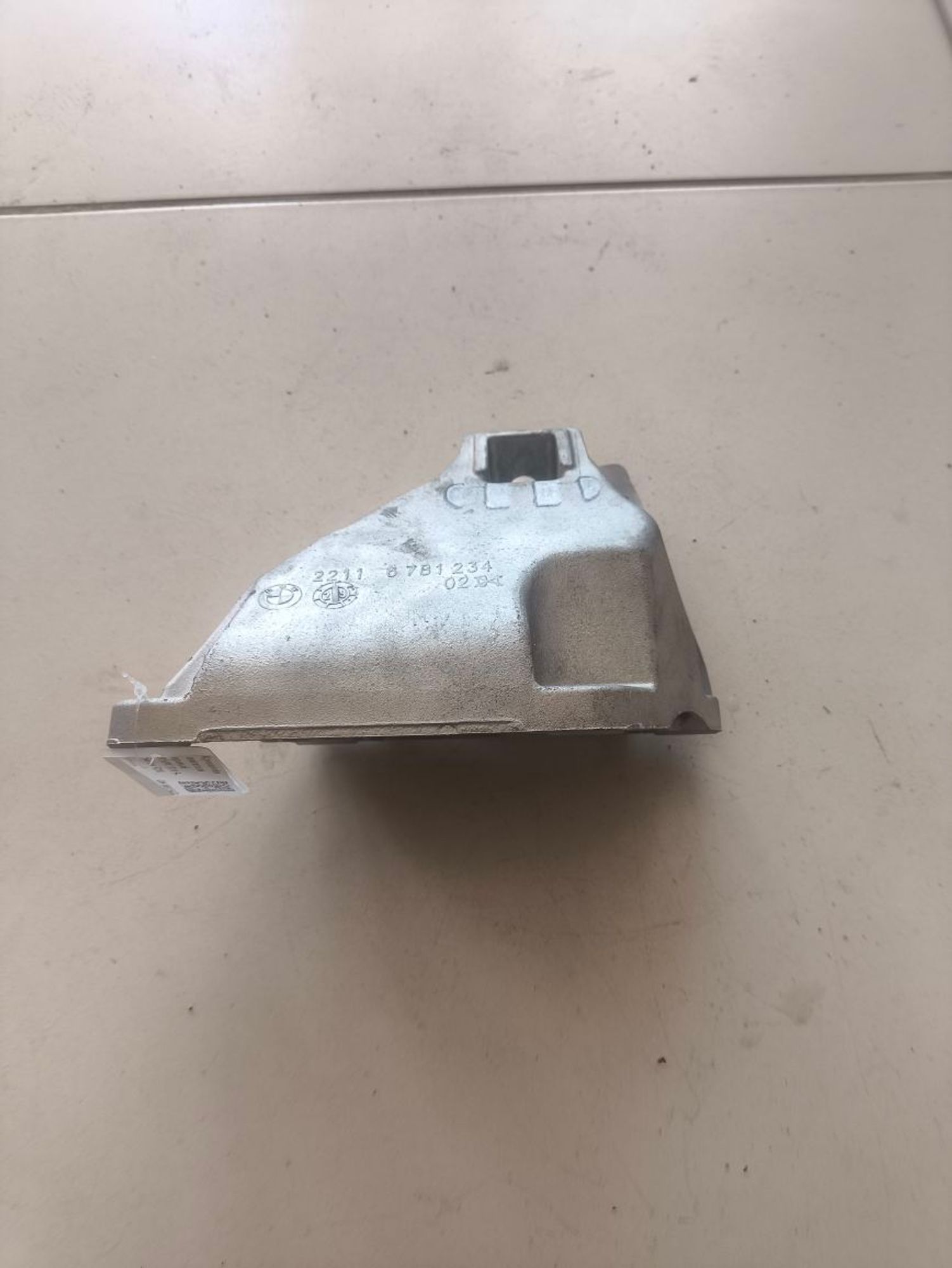 https://ycs.partsauto.market/partsauto-images/thmbs/userImages/a2d258a61cc08549ac0329b7373022c0/part/ac842679-49b5-4f38-8314-4ddc1e009e0d_1785997015059.jpg