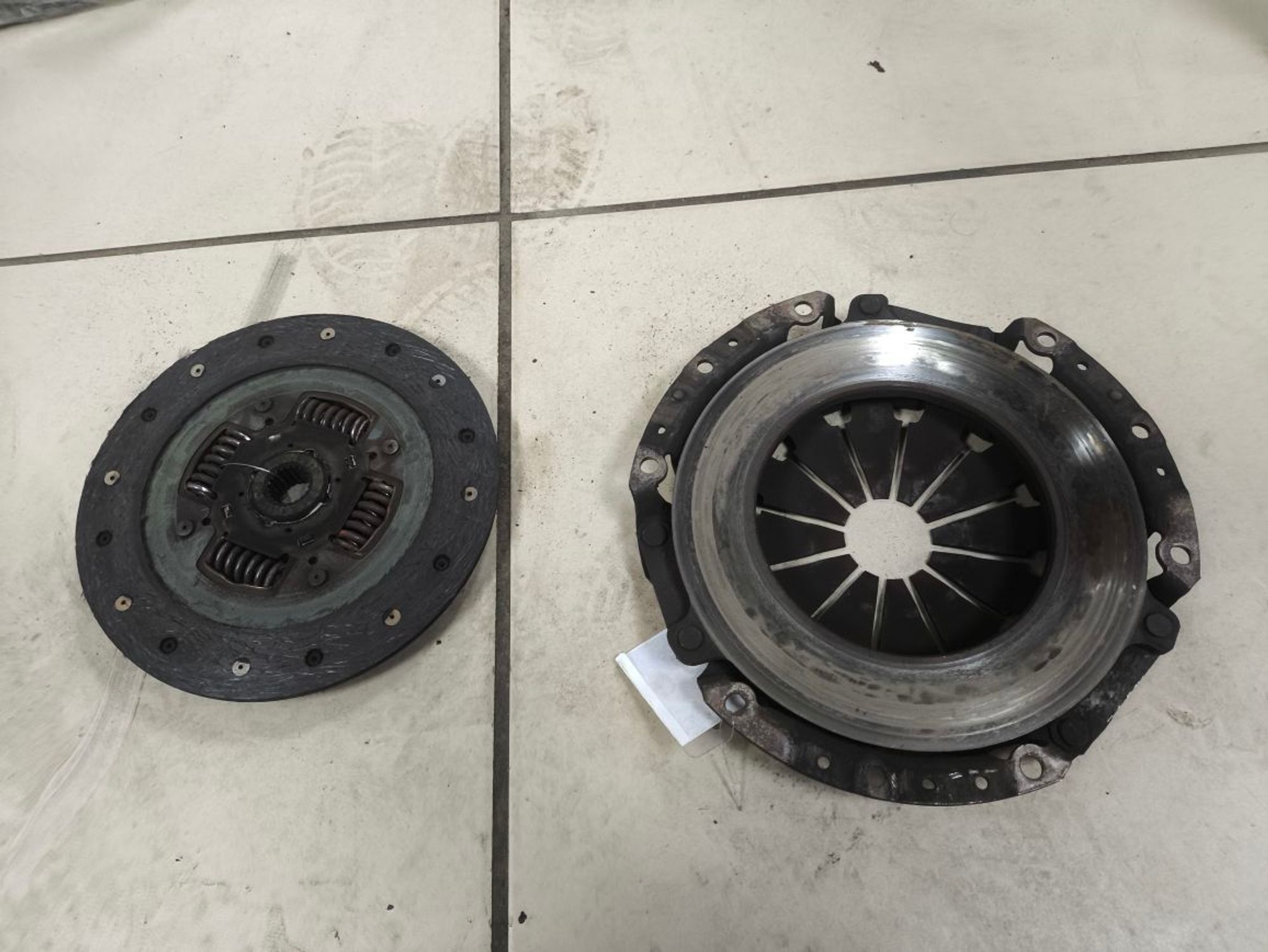 https://ycs.partsauto.market/partsauto-images/thmbs/userImages/a2d258a61cc08549ac0329b7373022c0/part/ad587480-ee43-4de0-ac22-ac9a500eac65_1787053284926.jpg