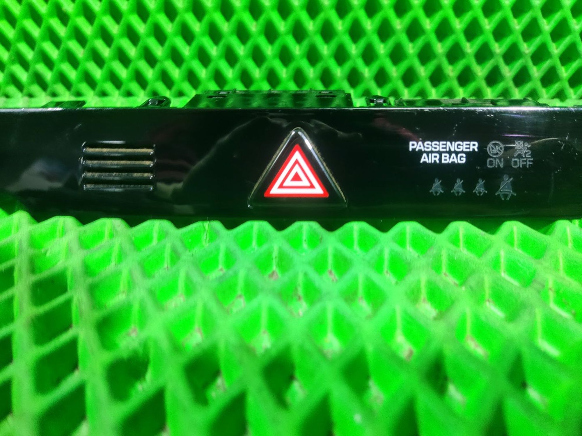 Кнопка аварийной остановки Hyundai Tucson III, 2000 рублей, Тамбов