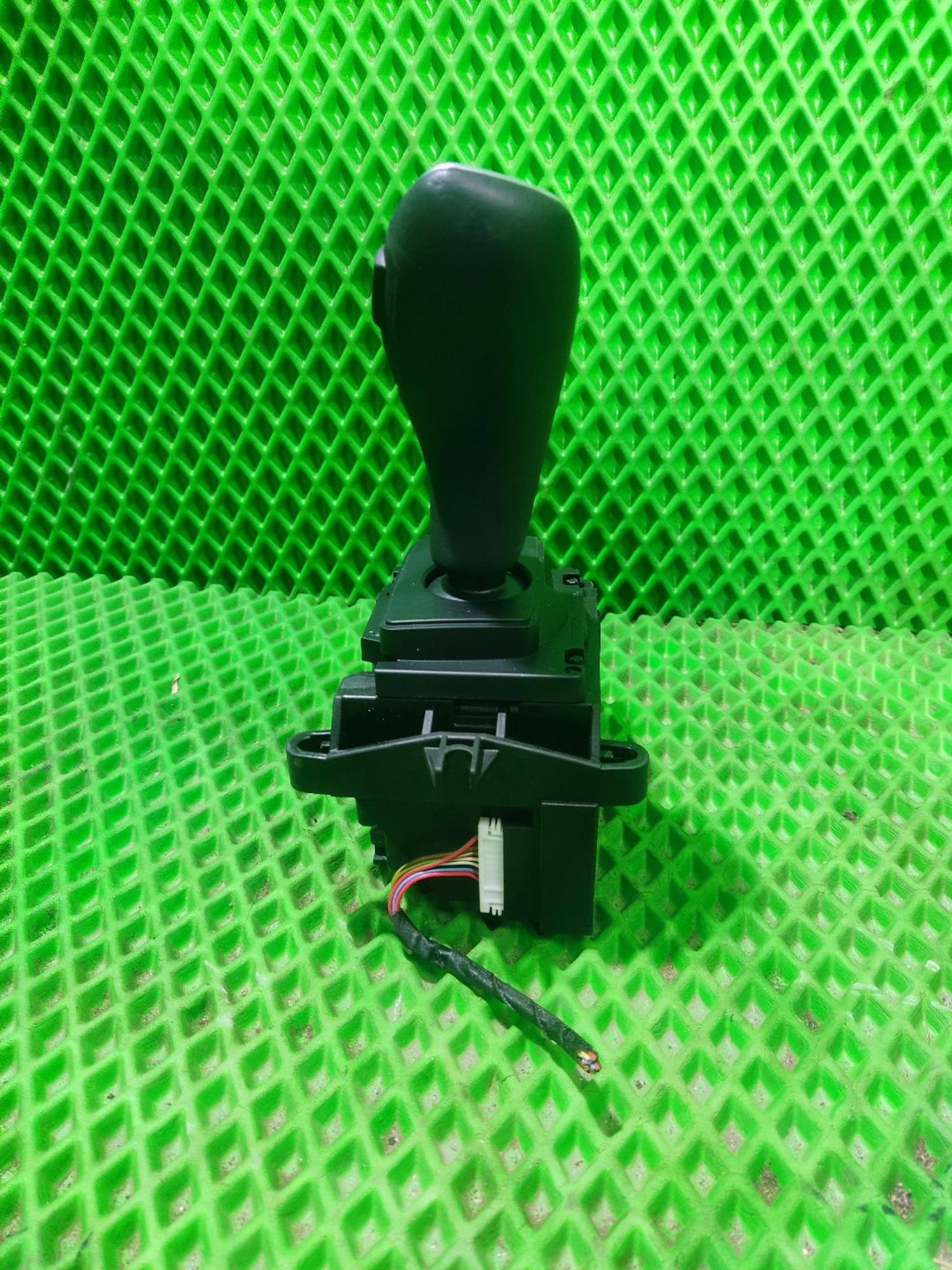https://ycs.partsauto.market/partsauto-images/thmbs/userImages/a2d258a61cc08549ac0329b7373022c0/part/adf37cea-5df9-4db3-b859-216fc3c88df8_1777381142375.jpg