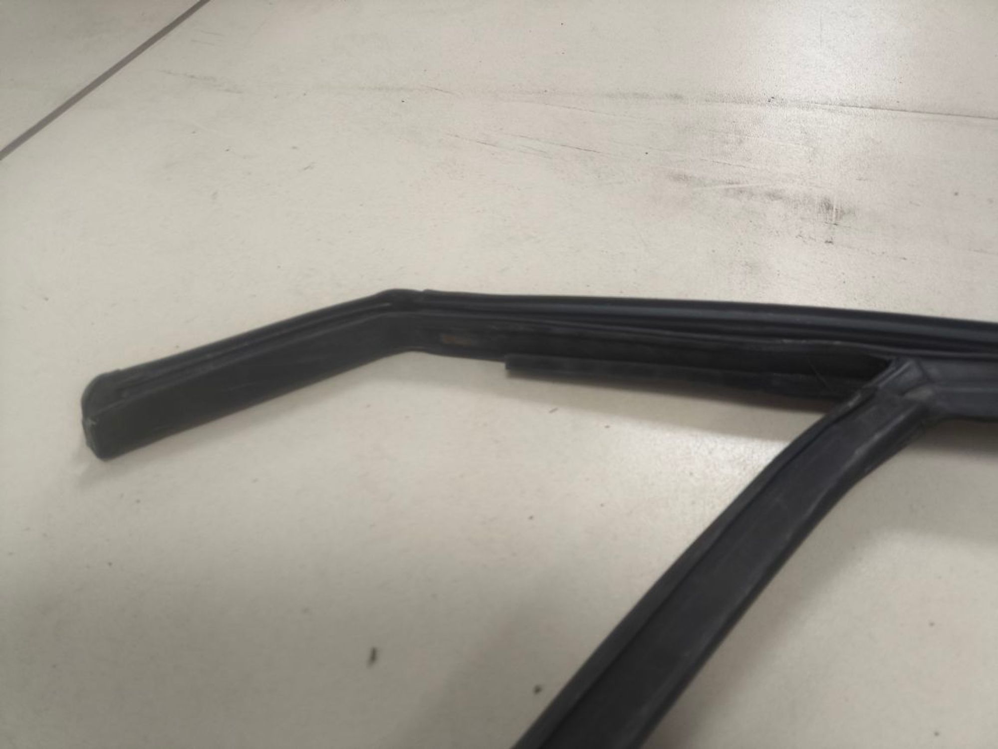 https://ycs.partsauto.market/partsauto-images/thmbs/userImages/a2d258a61cc08549ac0329b7373022c0/part/ae9a1448-815b-4ec6-b613-e390fcd940ca_1781787532524.jpg