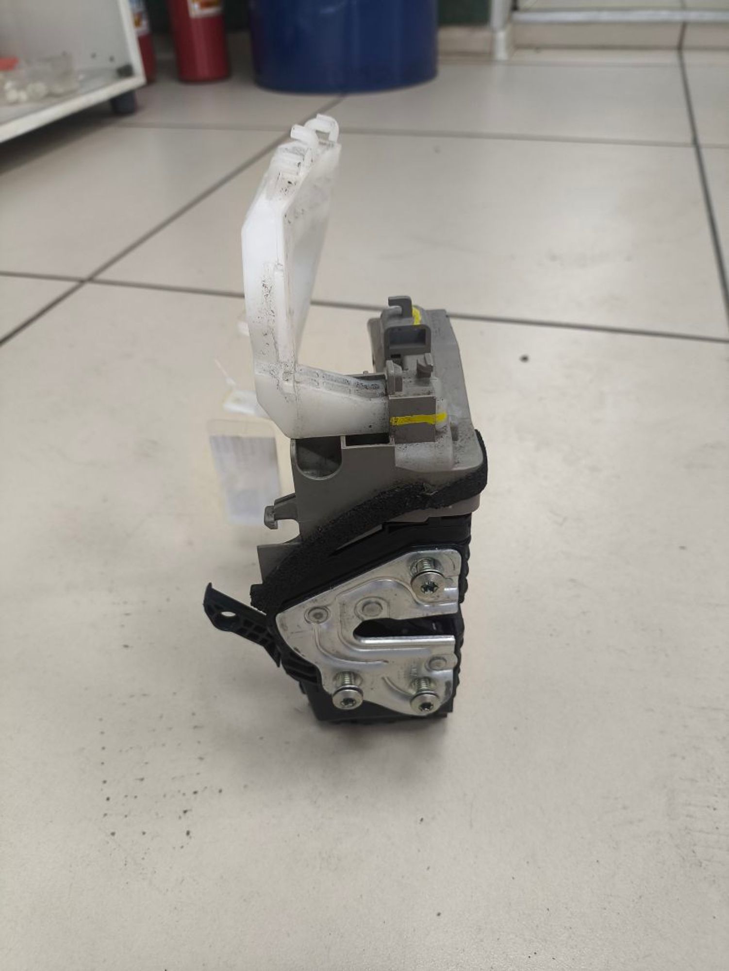 https://ycs.partsauto.market/partsauto-images/thmbs/userImages/a2d258a61cc08549ac0329b7373022c0/part/b00e508a-8d73-4652-8851-67a616999eed_1784897827658.jpg