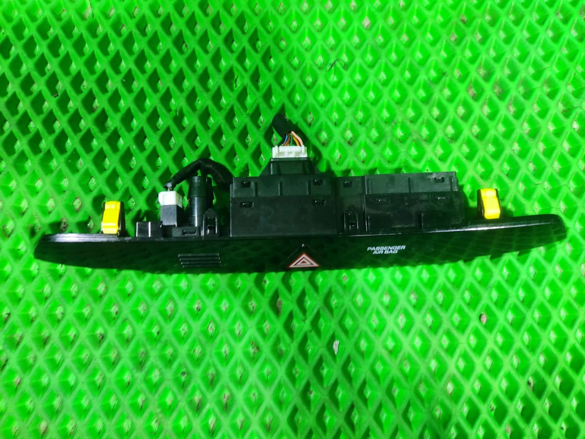 Кнопка аварийной остановки Hyundai Tucson III, 2000 рублей, Тамбов