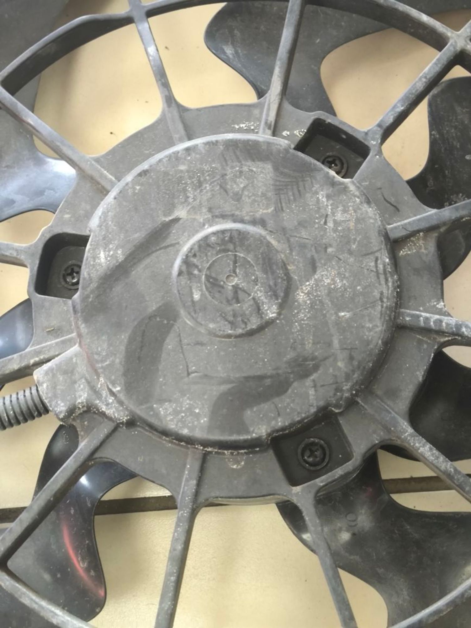 https://ycs.partsauto.market/partsauto-images/thmbs/userImages/a2d258a61cc08549ac0329b7373022c0/part/b61d9c7a-bf9e-4302-ad45-1f51ca827840_1787129264987.jpg
