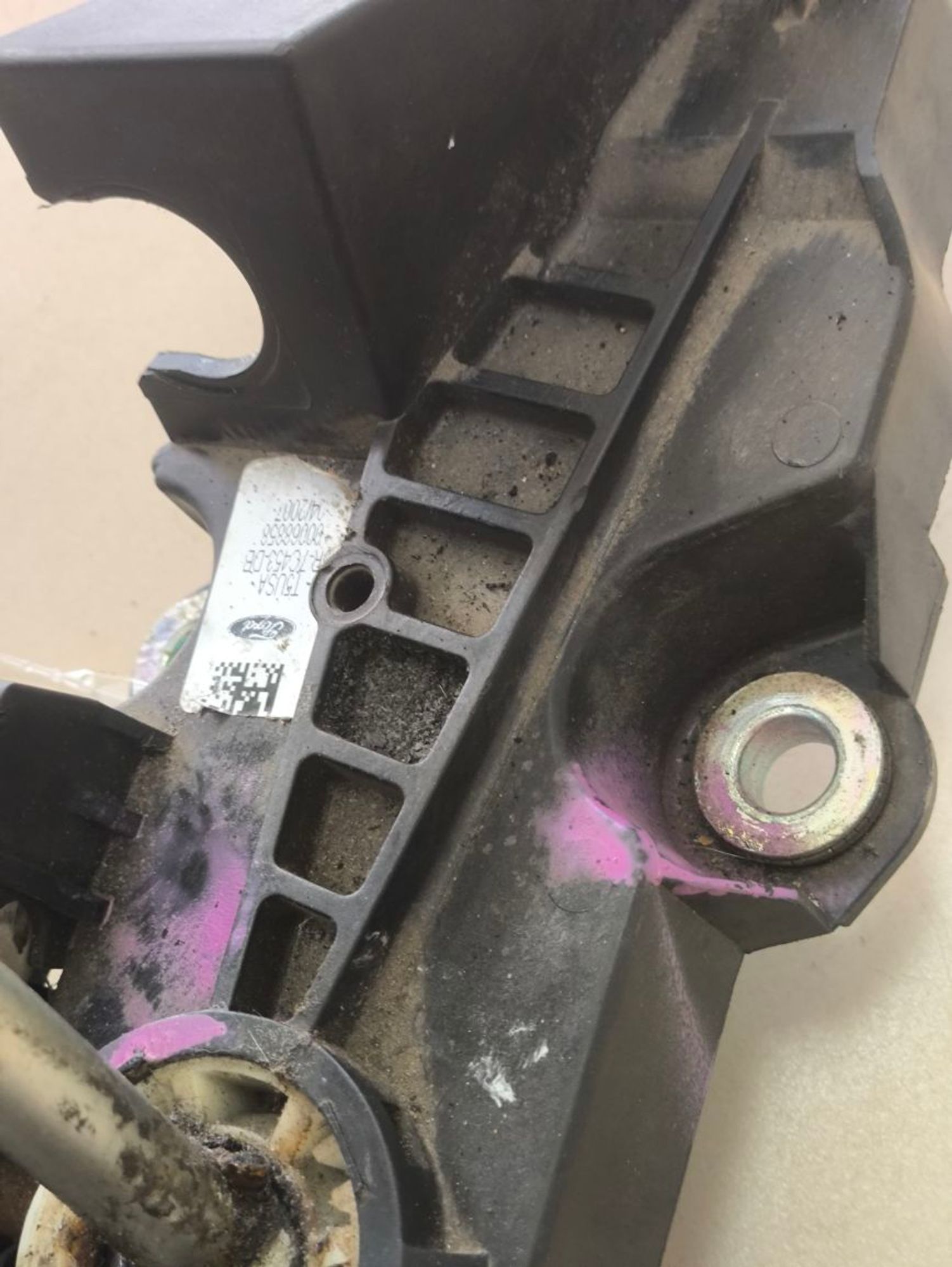 https://ycs.partsauto.market/partsauto-images/thmbs/userImages/a2d258a61cc08549ac0329b7373022c0/part/b7b93546-4091-4a48-b046-9f510fcdec5d_1784793683109.jpg