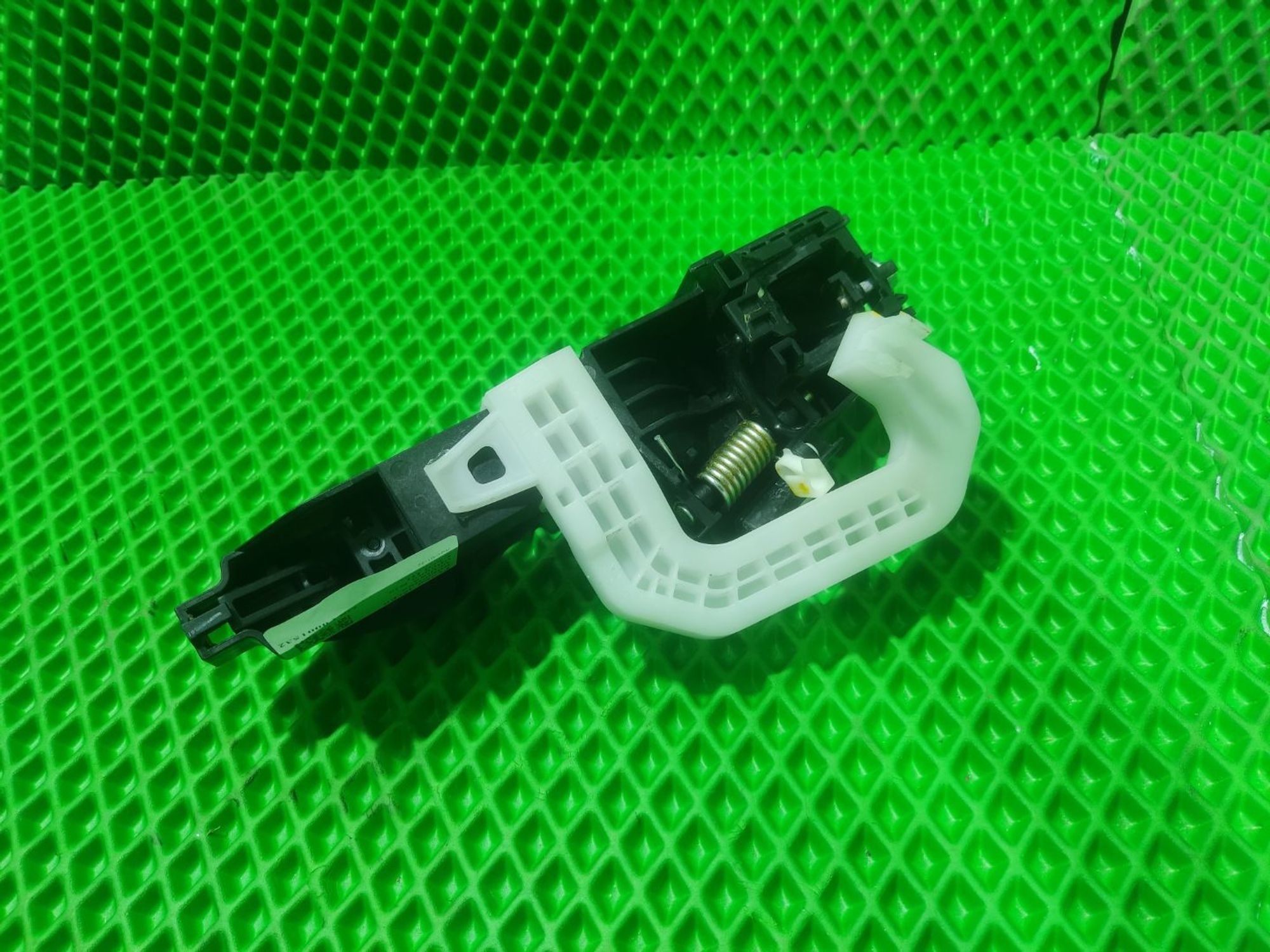 https://ycs.partsauto.market/partsauto-images/thmbs/userImages/a2d258a61cc08549ac0329b7373022c0/part/b8bdeb9f-c108-4d9d-90a9-d42b8d59d7a1_1769079714886.jpg
