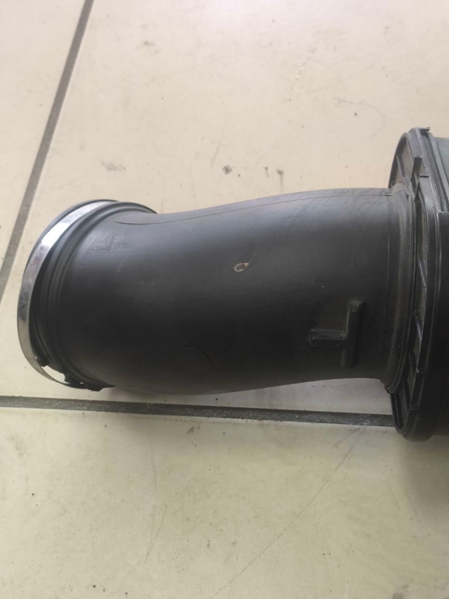 https://ycs.partsauto.market/partsauto-images/thmbs/userImages/a2d258a61cc08549ac0329b7373022c0/part/bb7d4488-e7f9-4332-a1fb-397a2535f061_1786010900108.jpg
