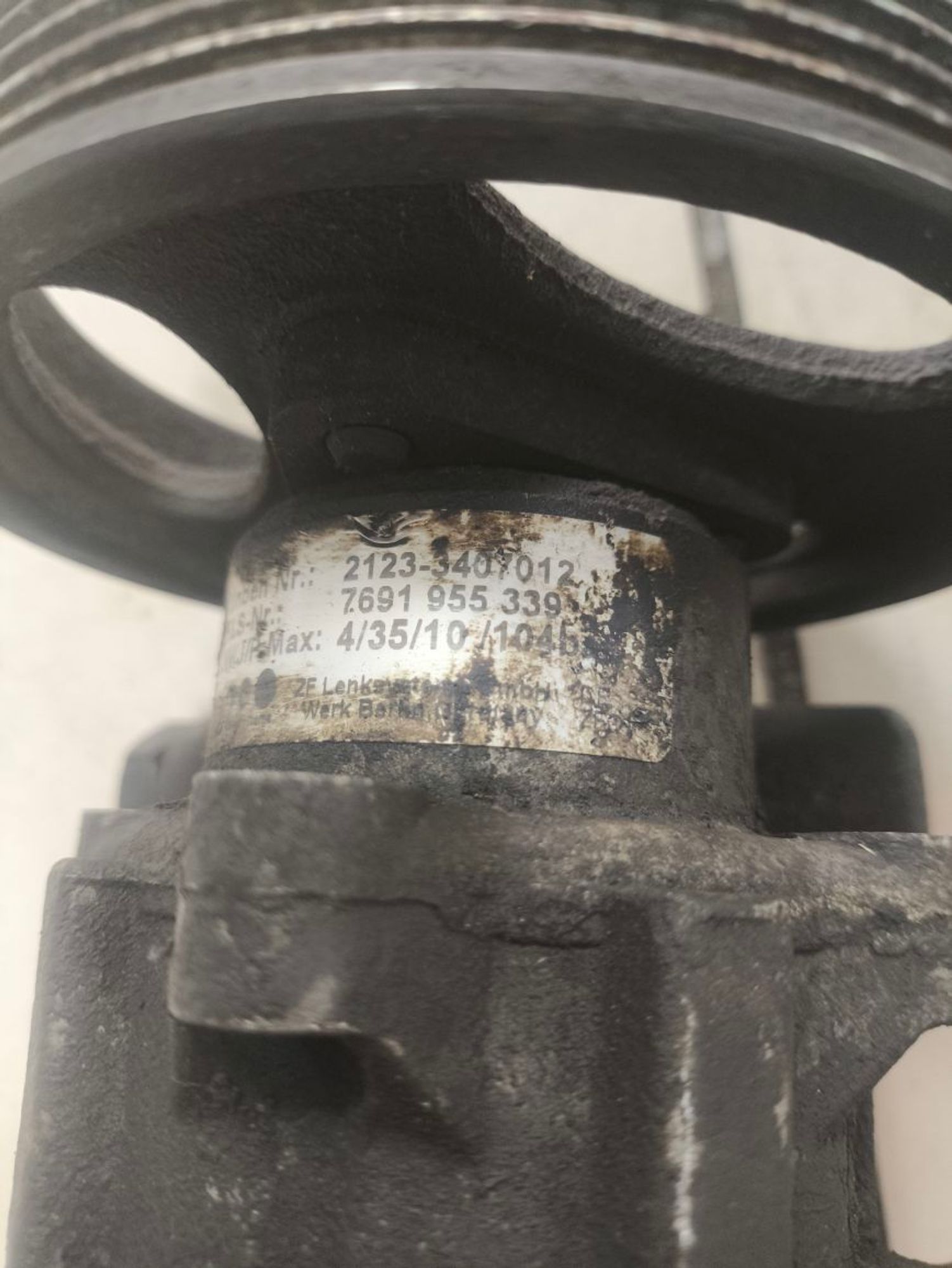 https://ycs.partsauto.market/partsauto-images/thmbs/userImages/a2d258a61cc08549ac0329b7373022c0/part/be7ba046-afad-46e2-a3e8-d74388c3fe79_1787128575294.jpg