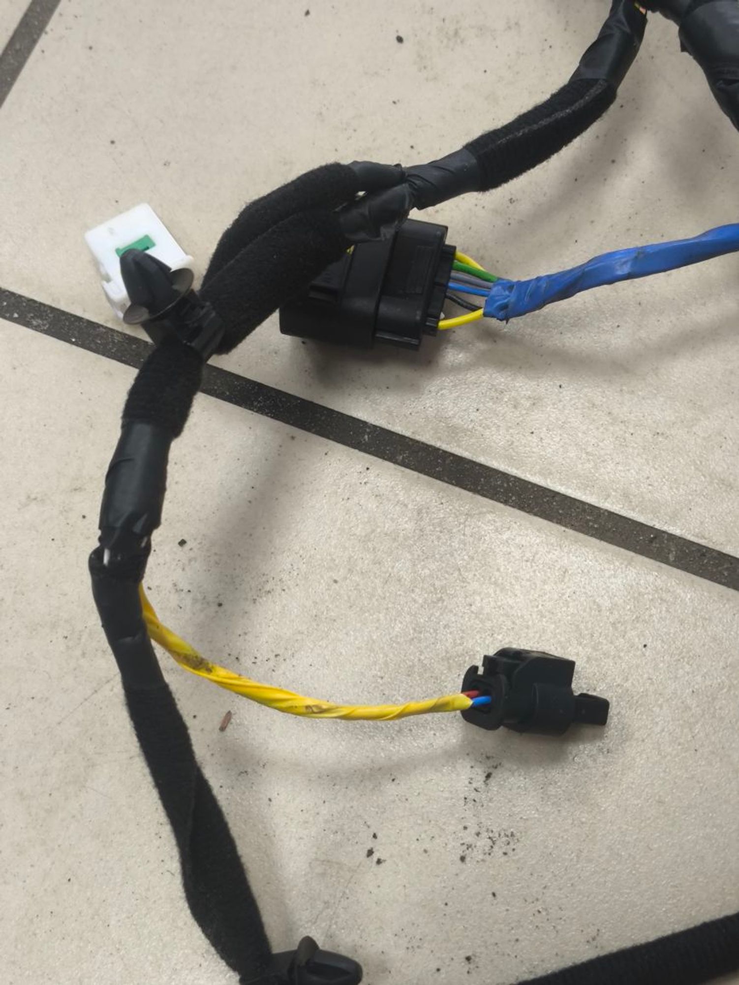 https://ycs.partsauto.market/partsauto-images/thmbs/userImages/a2d258a61cc08549ac0329b7373022c0/part/bef7c75c-0a4e-4c40-aa5d-0e2bce3ec80e_1785493116193.jpg