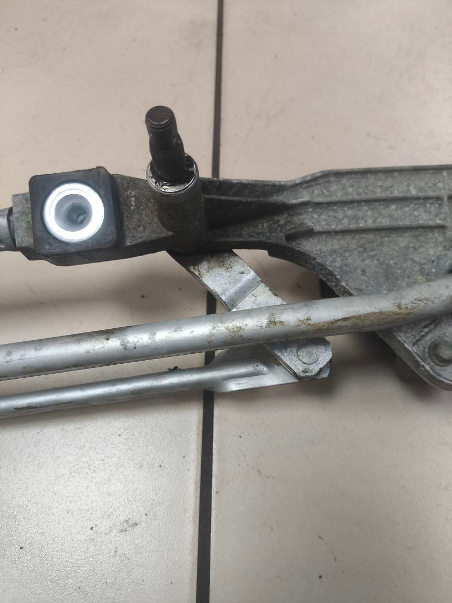 https://ycs.partsauto.market/partsauto-images/thmbs/userImages/a2d258a61cc08549ac0329b7373022c0/part/bf7fd9ad-442c-435d-82a0-218e5d8d719e_1781688727146.jpg