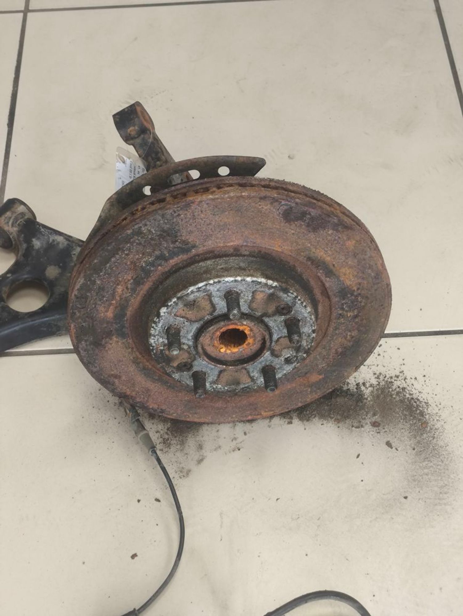 https://ycs.partsauto.market/partsauto-images/thmbs/userImages/a2d258a61cc08549ac0329b7373022c0/part/bfd6eb16-a17f-4ff5-b087-eb5c5d192095_1786190075685.jpg