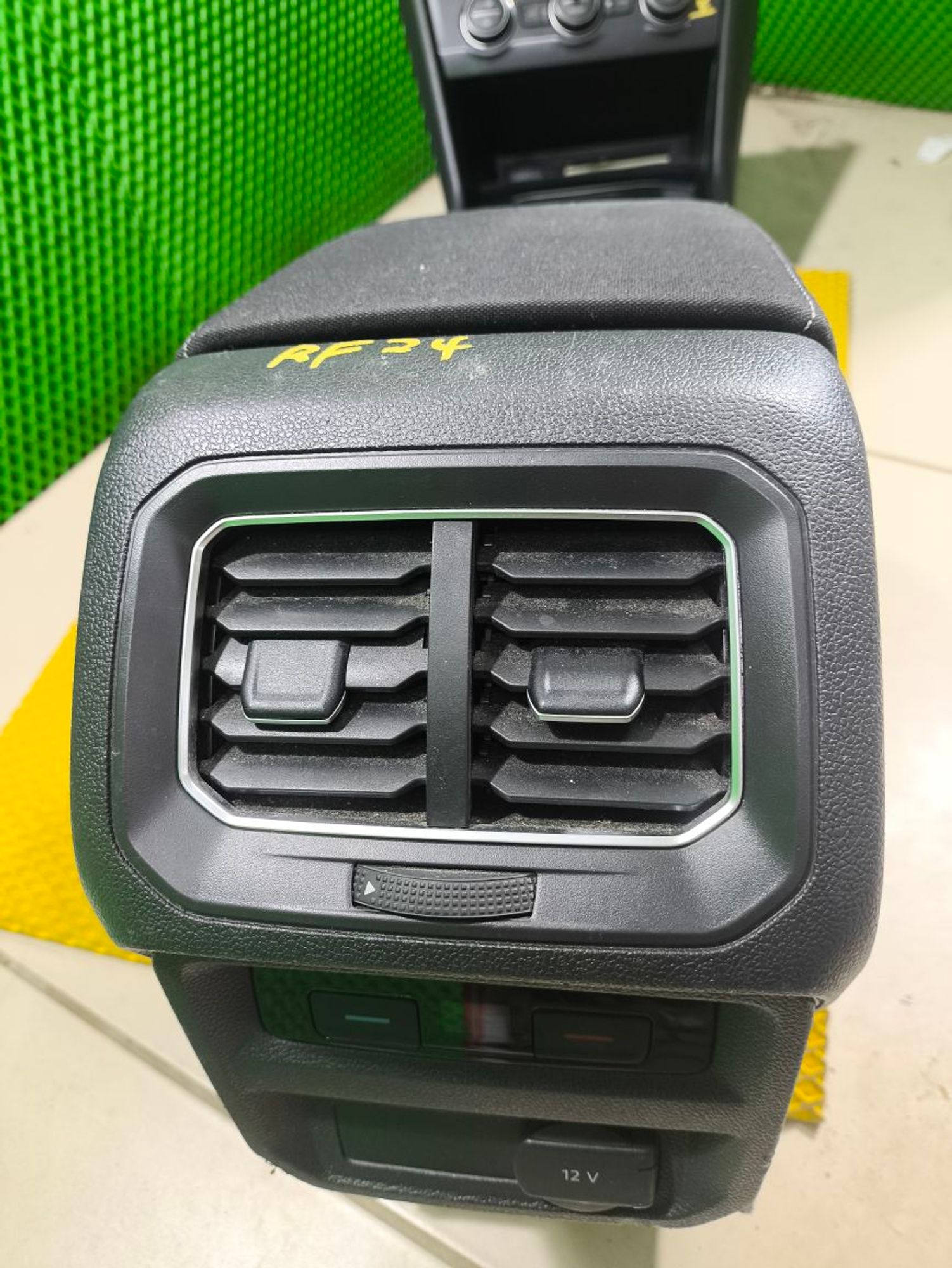 https://ycs.partsauto.market/partsauto-images/thmbs/userImages/a2d258a61cc08549ac0329b7373022c0/part/c0b8bffd-1b13-4f52-8779-f2af6dca8c70_1779802114236.jpg