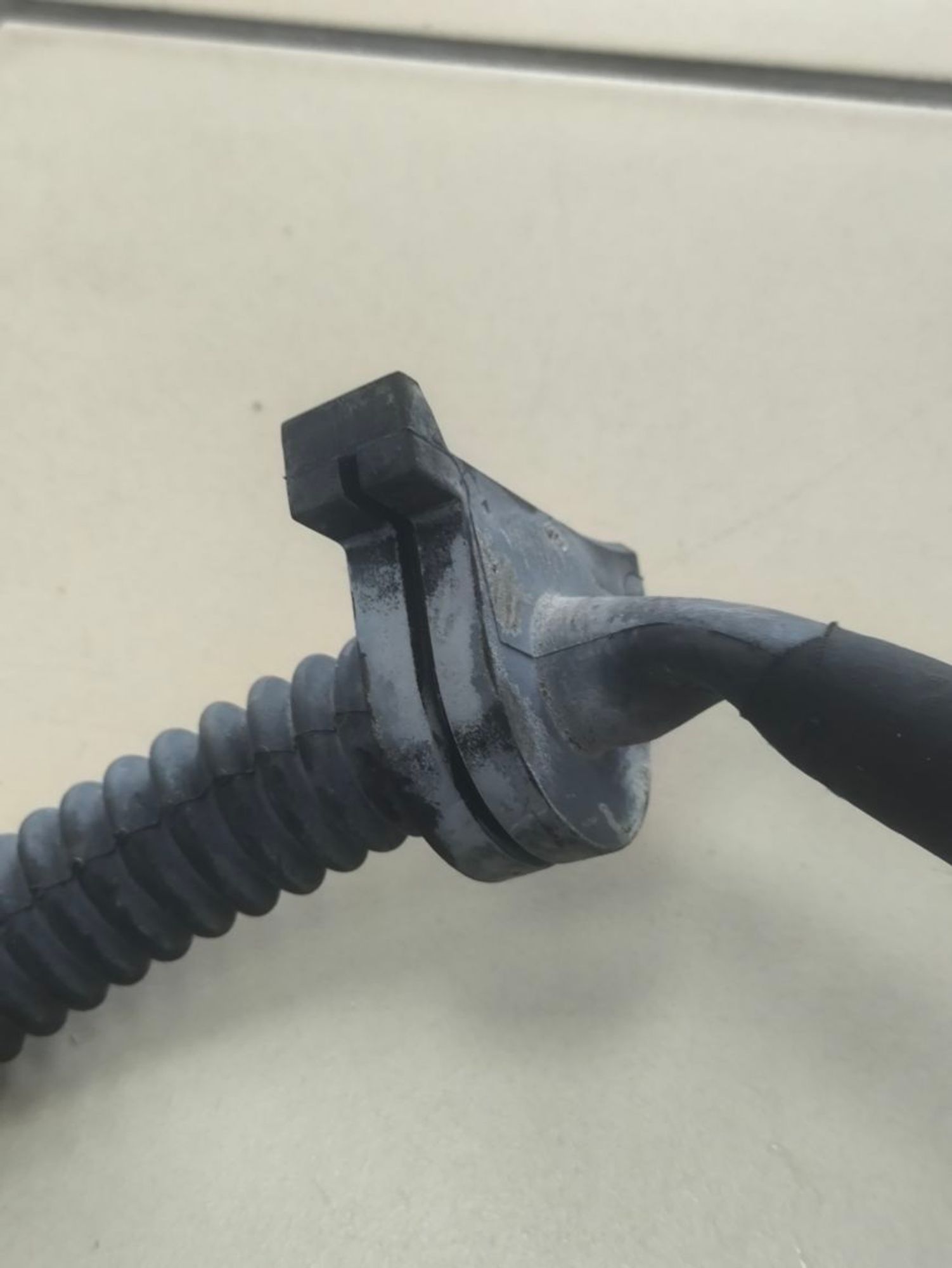 https://ycs.partsauto.market/partsauto-images/thmbs/userImages/a2d258a61cc08549ac0329b7373022c0/part/c0e4312b-0c8a-471a-9816-3edc69db56f7_1786085854410.jpg