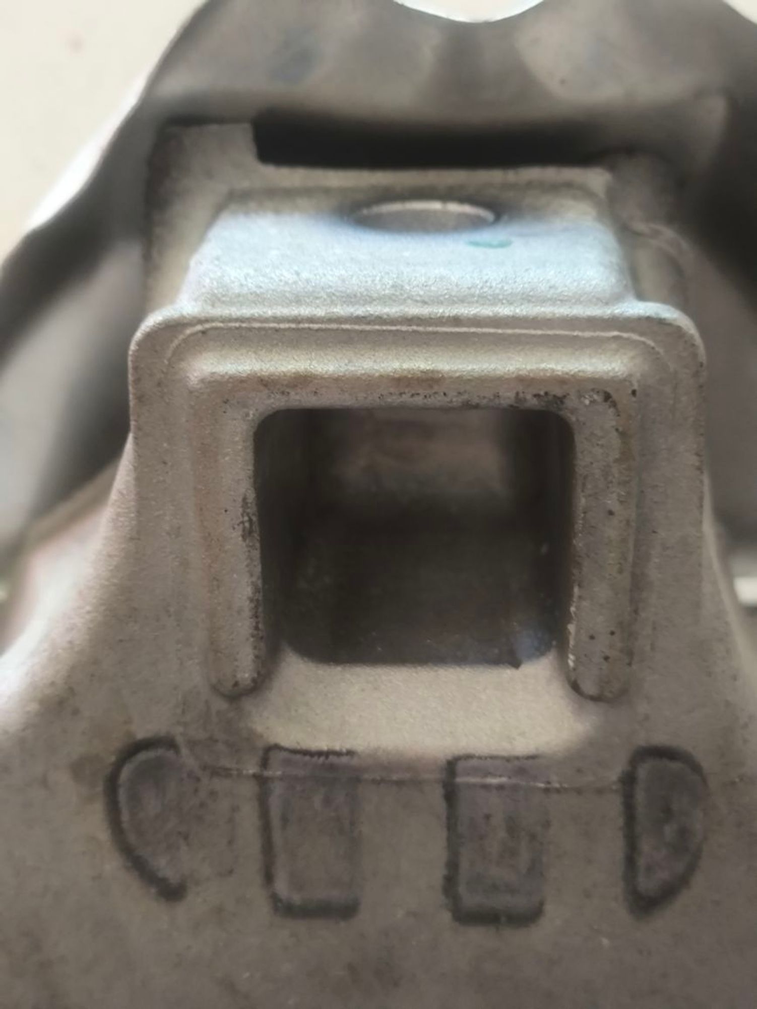 https://ycs.partsauto.market/partsauto-images/thmbs/userImages/a2d258a61cc08549ac0329b7373022c0/part/c17ae735-75f4-4a8b-91c2-35a27f19fd72_1785997018366.jpg