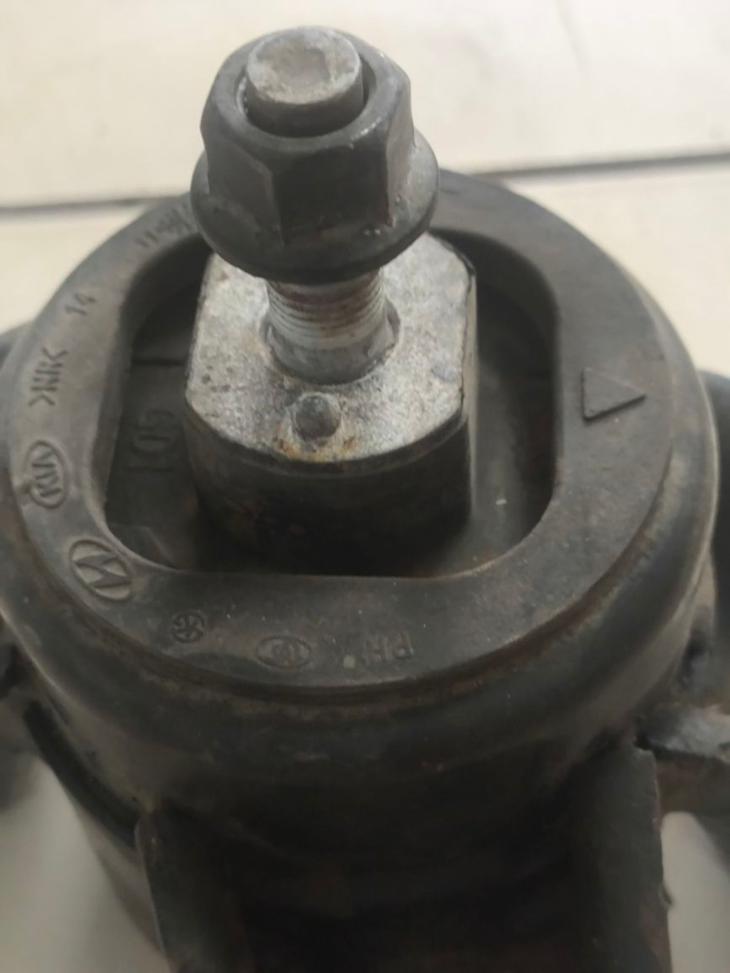 https://ycs.partsauto.market/partsauto-images/thmbs/userImages/a2d258a61cc08549ac0329b7373022c0/part/c2f3c7fa-1efc-4f0d-9221-3fb4bdf5cc20_1787139927515.jpg