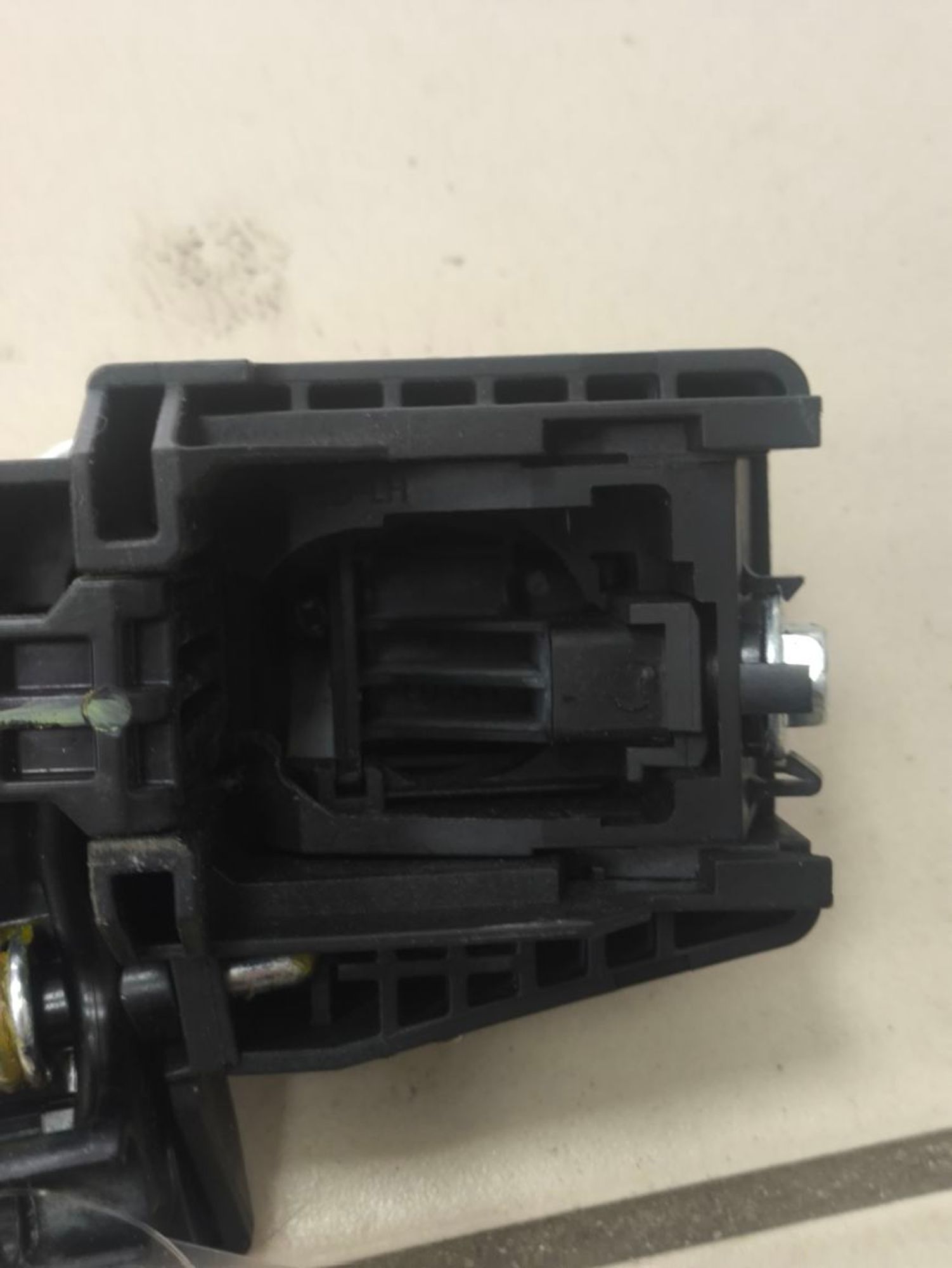 https://ycs.partsauto.market/partsauto-images/thmbs/userImages/a2d258a61cc08549ac0329b7373022c0/part/c40a52d9-b777-4f60-99c1-479934670f31_1785491199014.jpg