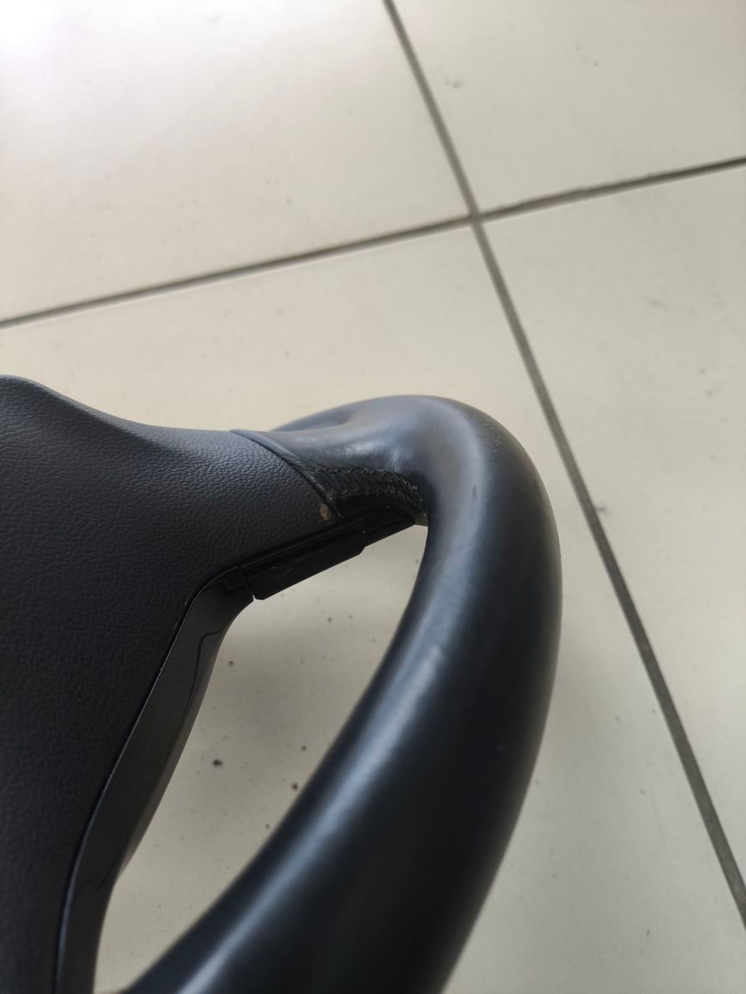 https://ycs.partsauto.market/partsauto-images/thmbs/userImages/a2d258a61cc08549ac0329b7373022c0/part/c538d20d-e1c6-4732-9b82-ac33ad9158d6_1782392014896.jpg
