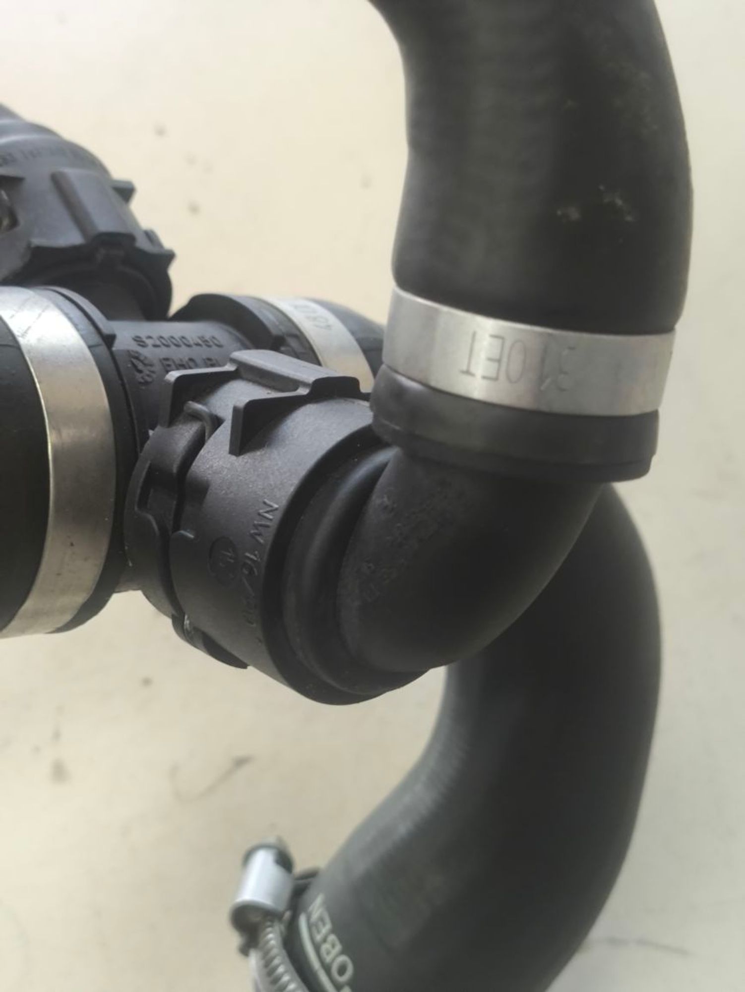 https://ycs.partsauto.market/partsauto-images/thmbs/userImages/a2d258a61cc08549ac0329b7373022c0/part/c5eab38c-72c1-43d1-a28c-de8025703180_1786013845730.jpg