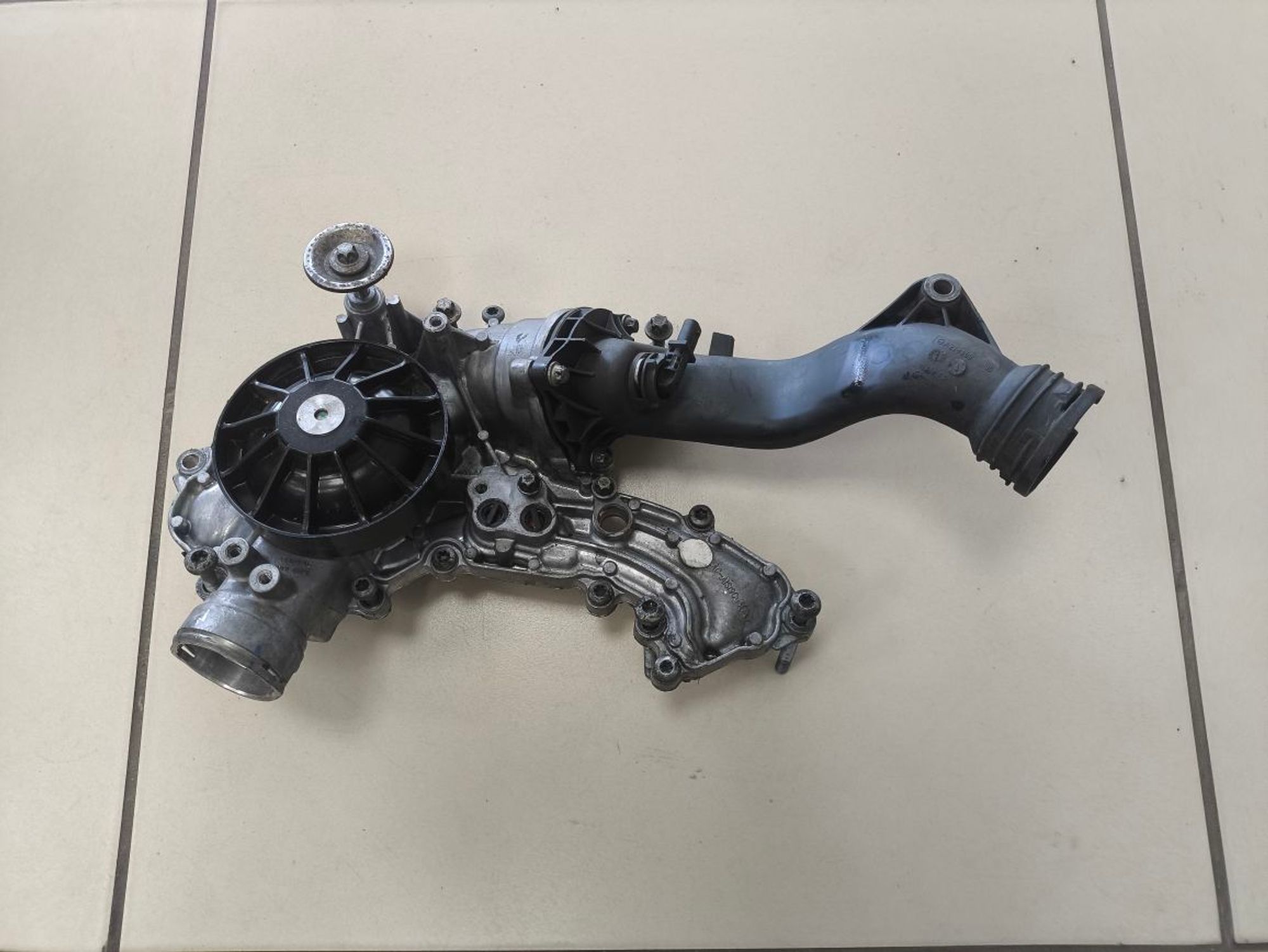 https://ycs.partsauto.market/partsauto-images/thmbs/userImages/a2d258a61cc08549ac0329b7373022c0/part/c7183833-43af-4172-93c0-4e3affac06b4_1784721976428.jpg