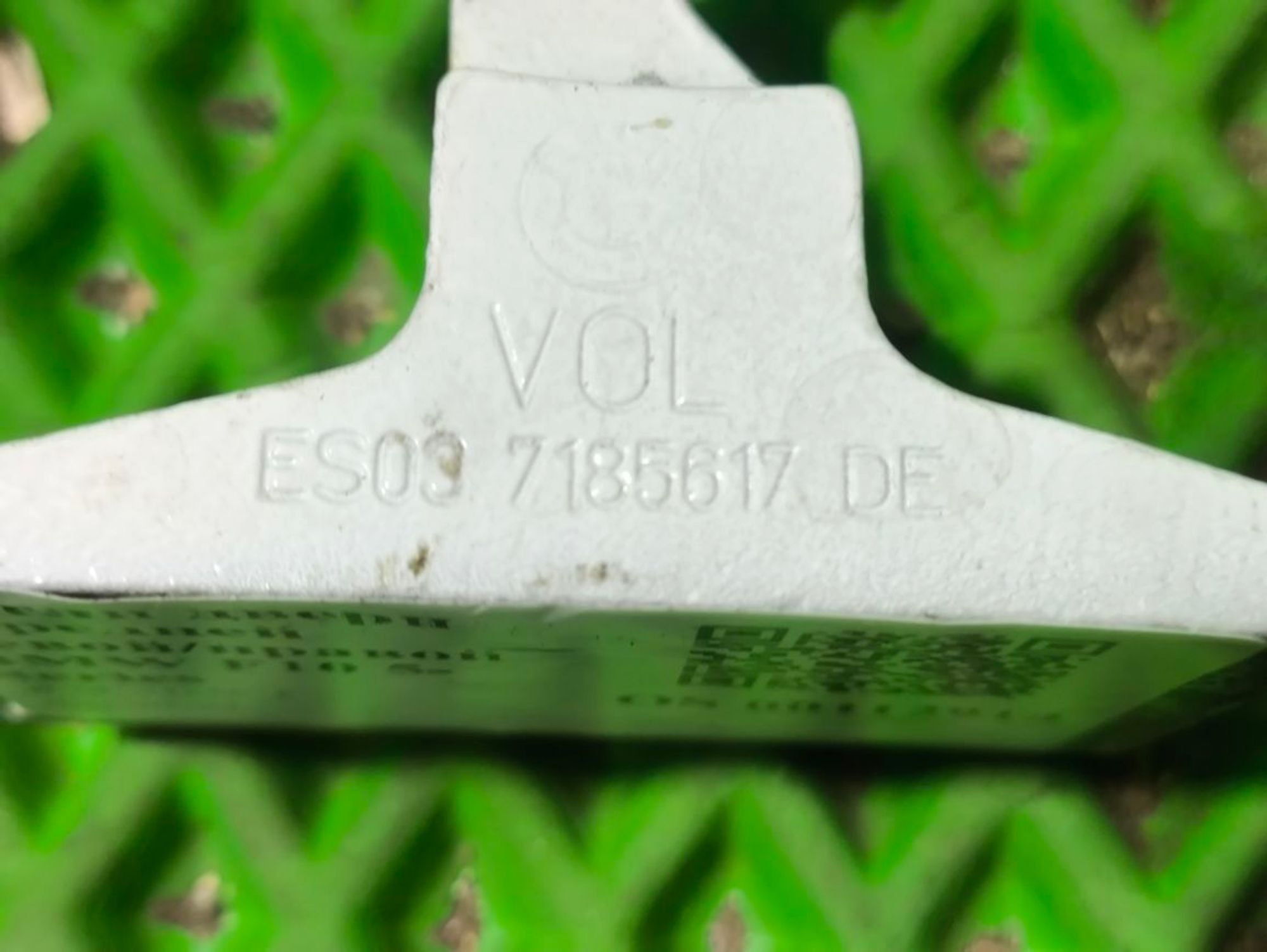 https://ycs.partsauto.market/partsauto-images/thmbs/userImages/a2d258a61cc08549ac0329b7373022c0/part/c8487768-90b8-4c1f-962a-dc4d4d64b150_1777884367585.jpg