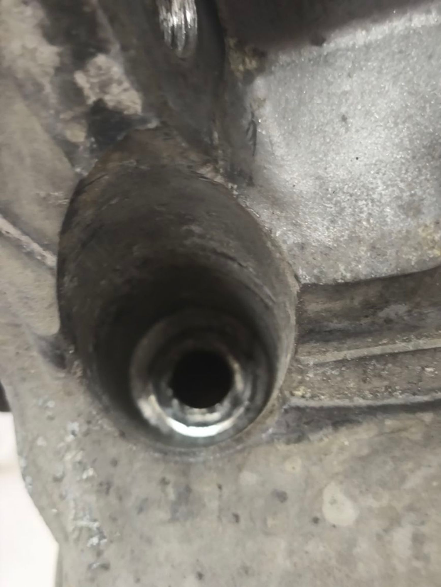https://ycs.partsauto.market/partsauto-images/thmbs/userImages/a2d258a61cc08549ac0329b7373022c0/part/c9aa5ceb-ce78-43e4-a180-8630a15199ea_1784727598443.jpg