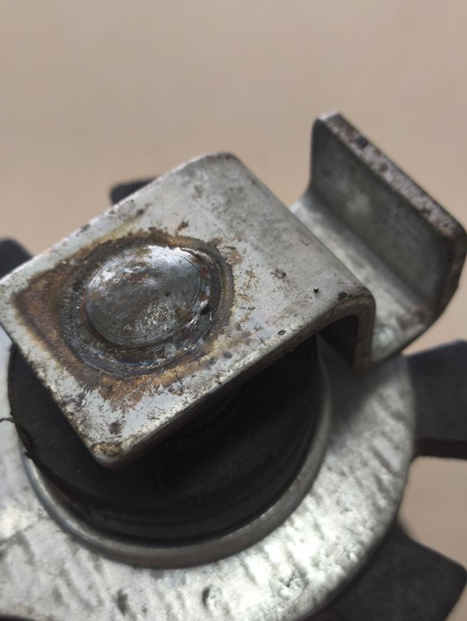 https://ycs.partsauto.market/partsauto-images/thmbs/userImages/a2d258a61cc08549ac0329b7373022c0/part/ca601b9a-89fd-4ad0-bd68-370717e2bd93_1784807749899.jpg