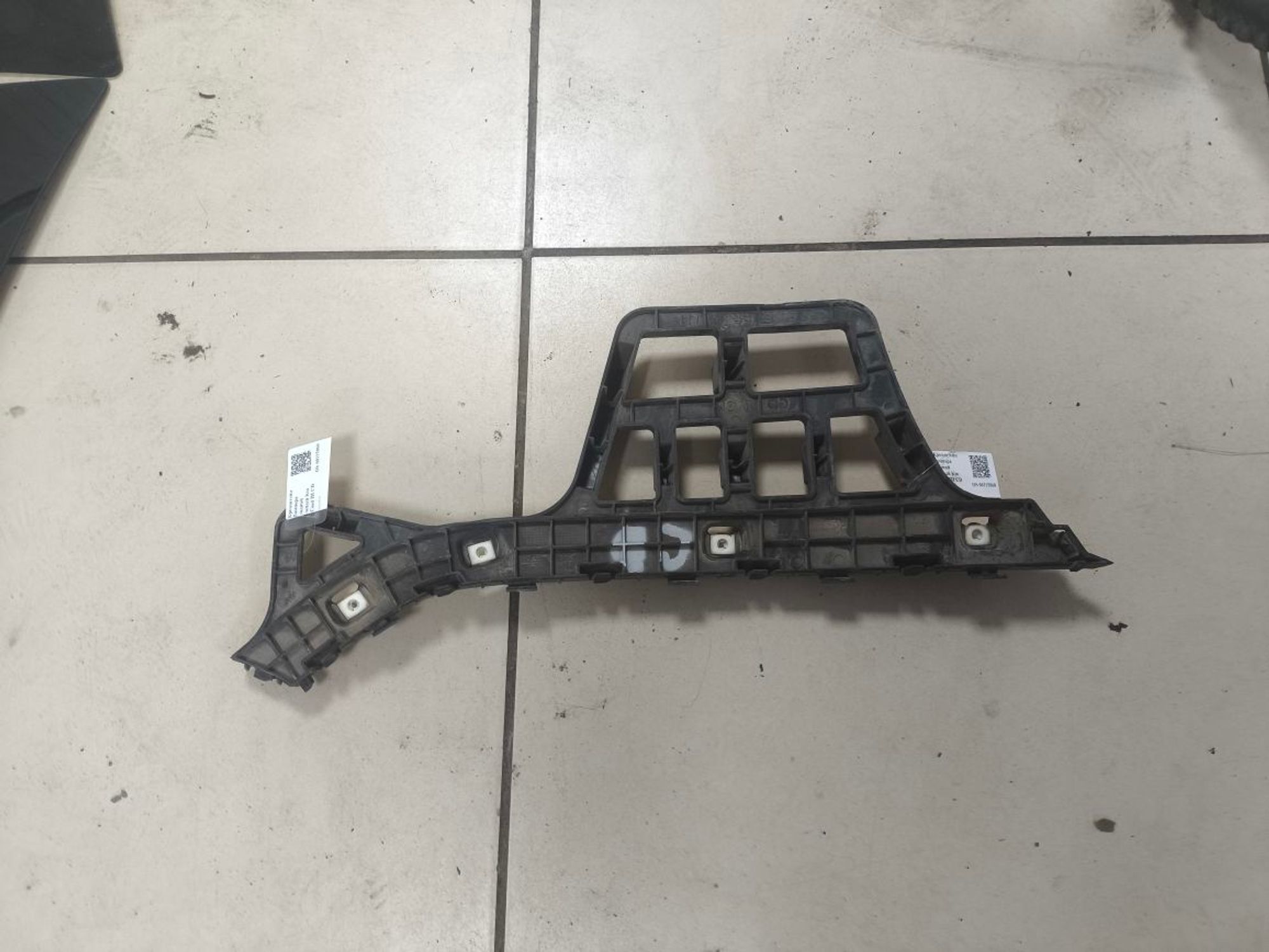 https://ycs.partsauto.market/partsauto-images/thmbs/userImages/a2d258a61cc08549ac0329b7373022c0/part/ca810272-3eee-4022-aaf7-26603eac844d_1787218105137.jpg