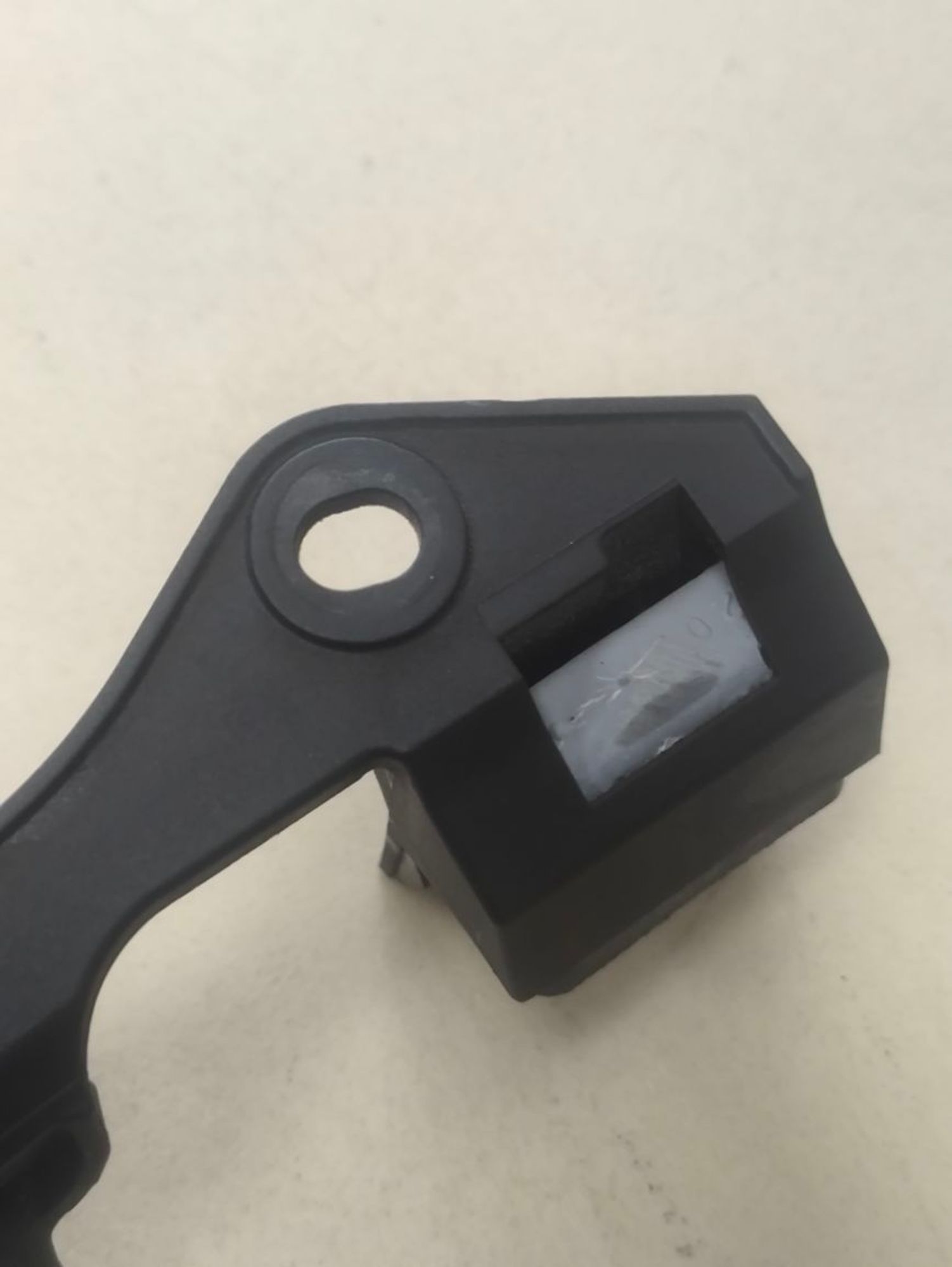 https://ycs.partsauto.market/partsauto-images/thmbs/userImages/a2d258a61cc08549ac0329b7373022c0/part/cb6c50a5-f986-4e5a-9fb1-eba9d89379e3_1786089342581.jpg