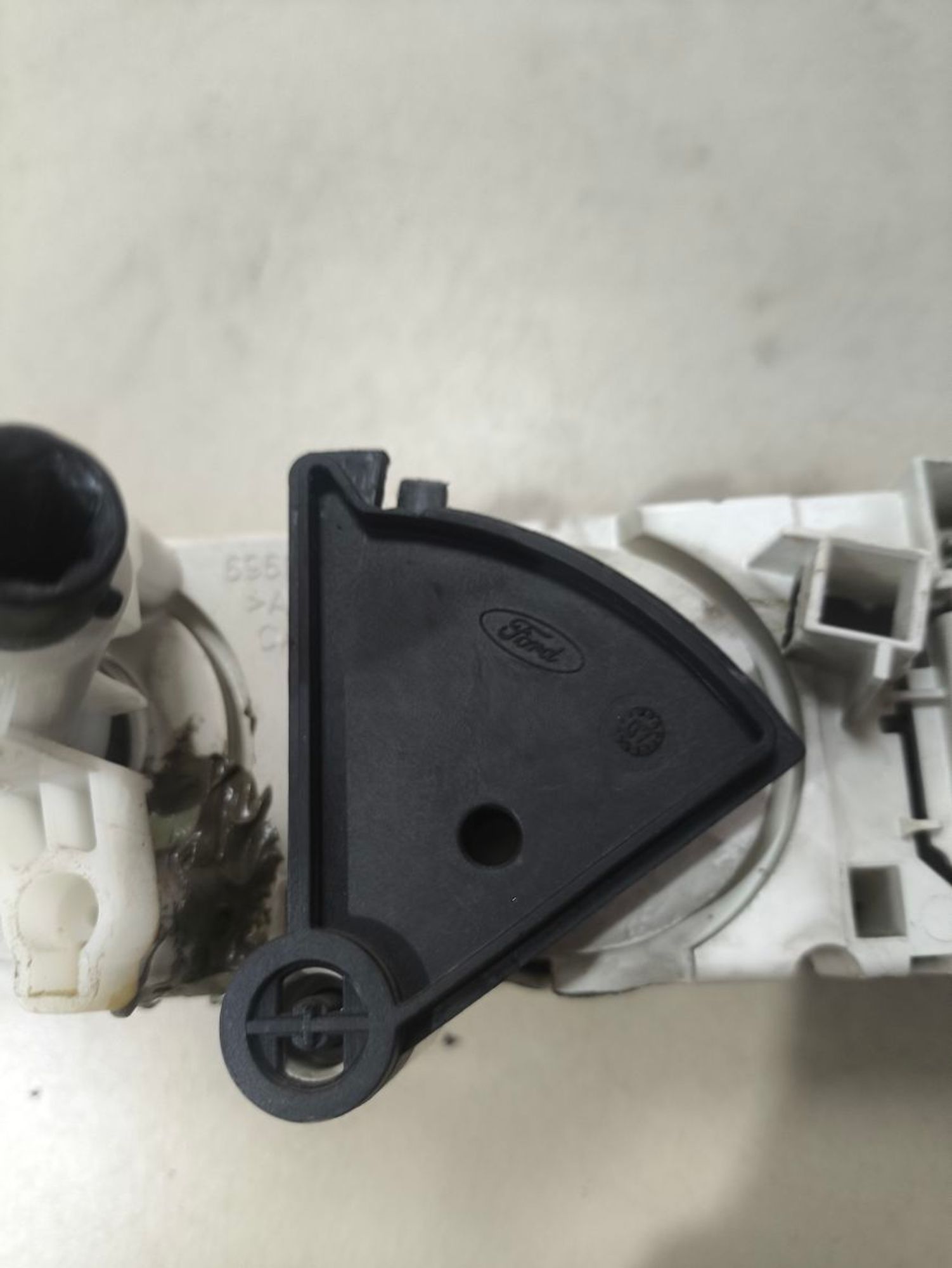 https://ycs.partsauto.market/partsauto-images/thmbs/userImages/a2d258a61cc08549ac0329b7373022c0/part/cc9d3671-36da-4b92-a33d-dfba4ccacd50_1781954907726.jpg