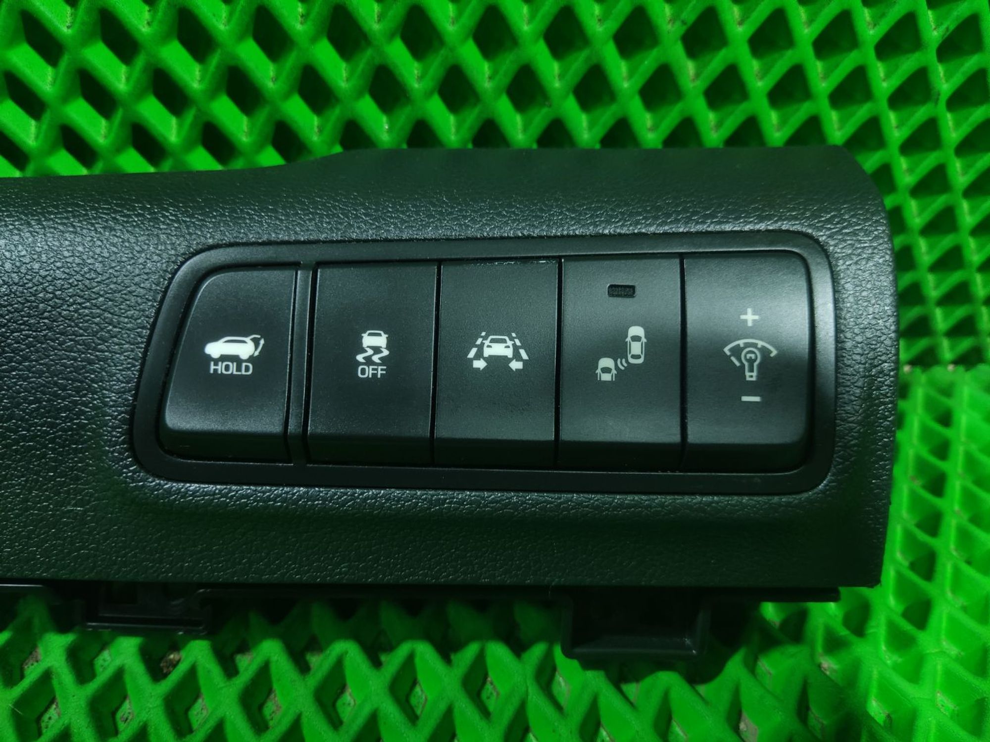 https://ycs.partsauto.market/partsauto-images/thmbs/userImages/a2d258a61cc08549ac0329b7373022c0/part/cccf88b0-3b8e-4aeb-b848-b9f1780b63ef_1776086933678.jpg